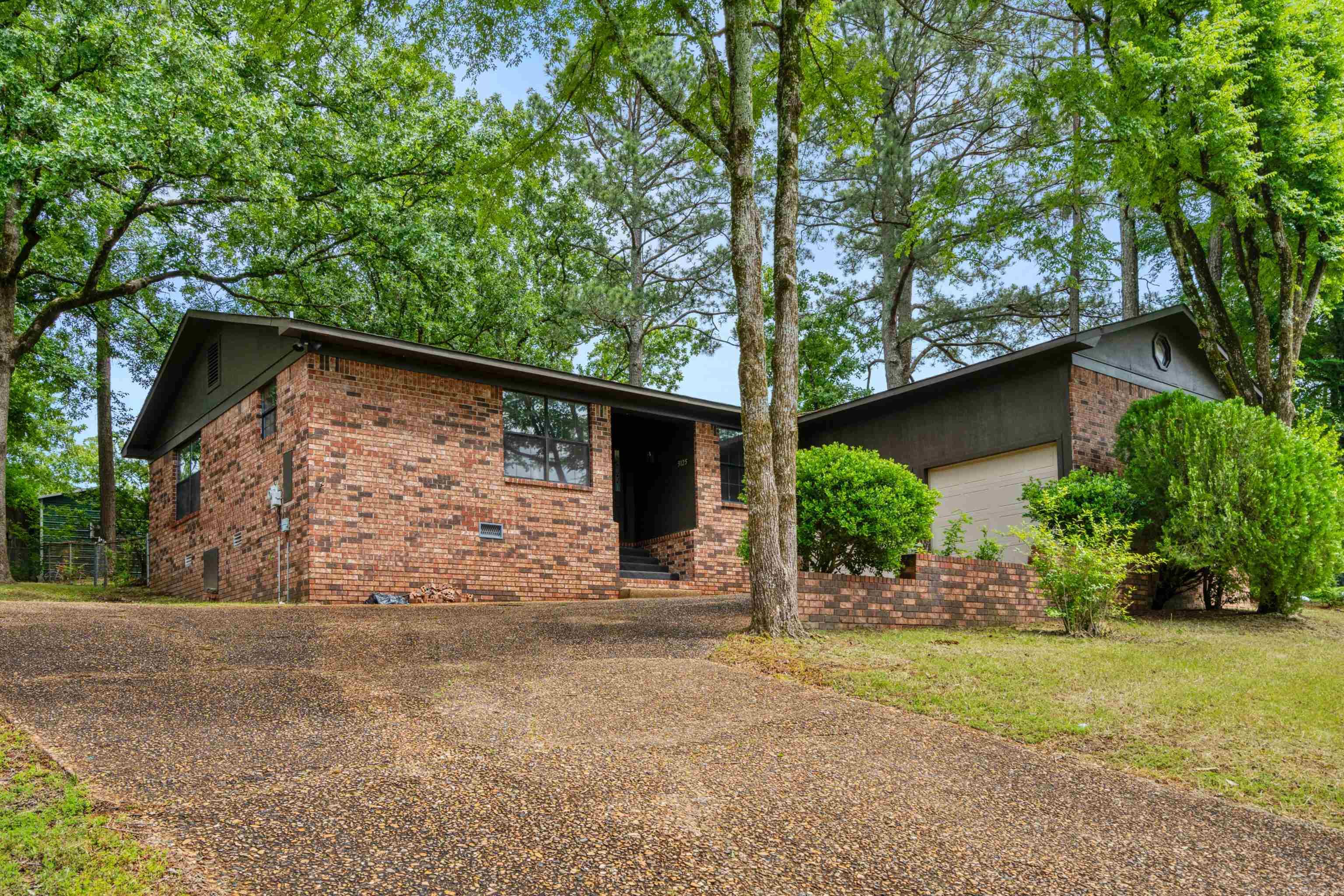 3125  marion anderson  Hot Springs, AR