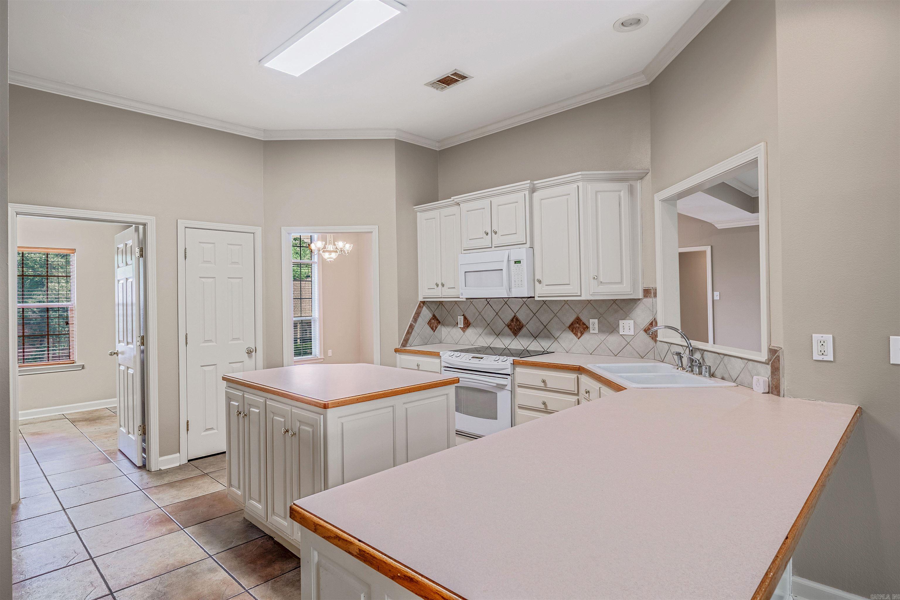 1010 Claycut Circle  North Little Rock, AR
