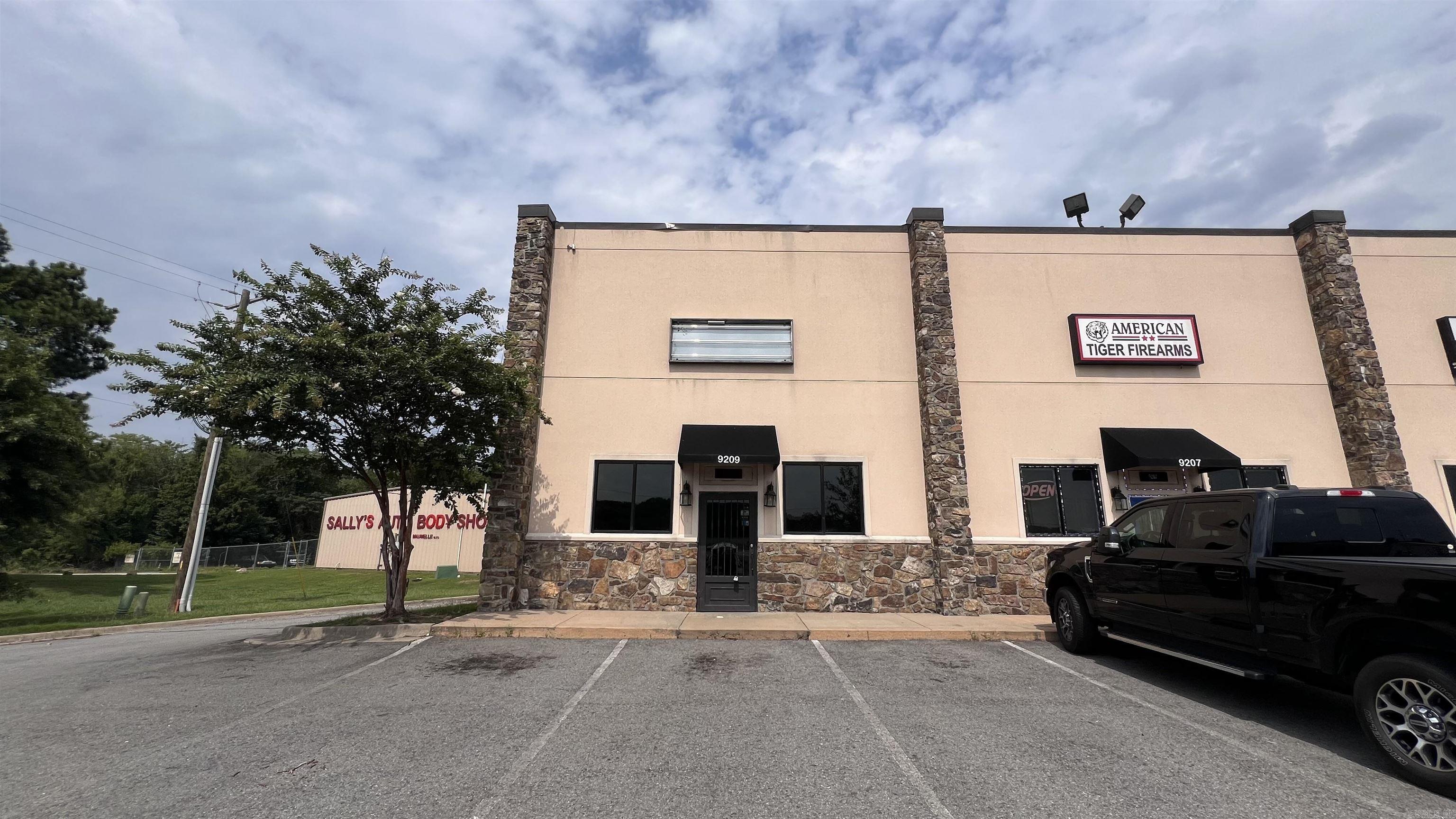 9209  Maumelle Suite 9 Maumelle, AR