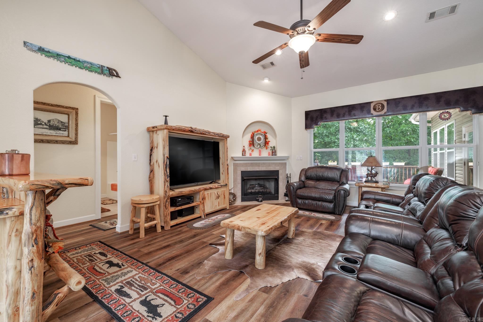24  Villacarriedo  Hot Springs Village, AR