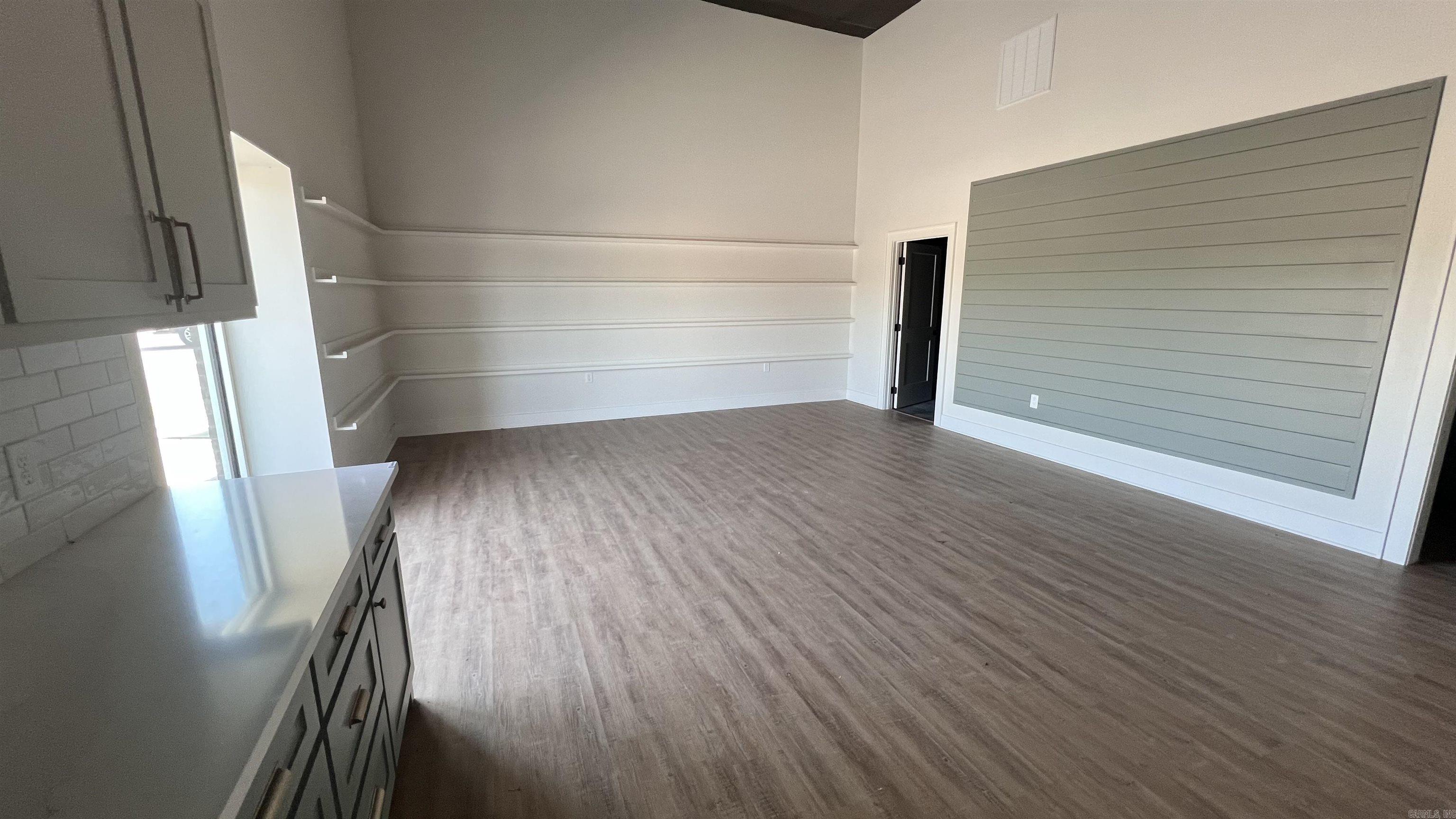 24005  Arch Suite 19 Hensley, AR