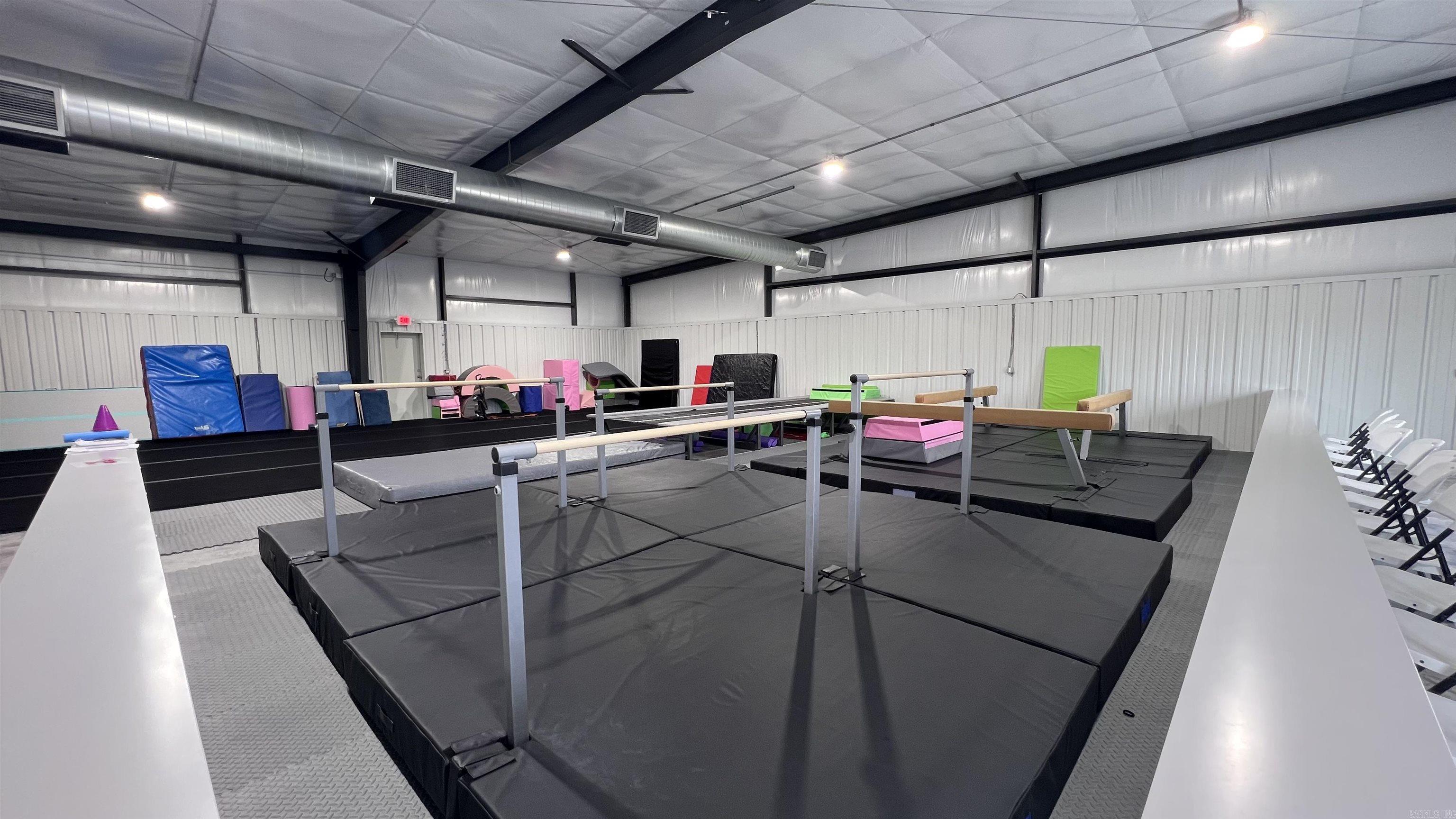 24005  Arch Suite 23 Hensley, AR