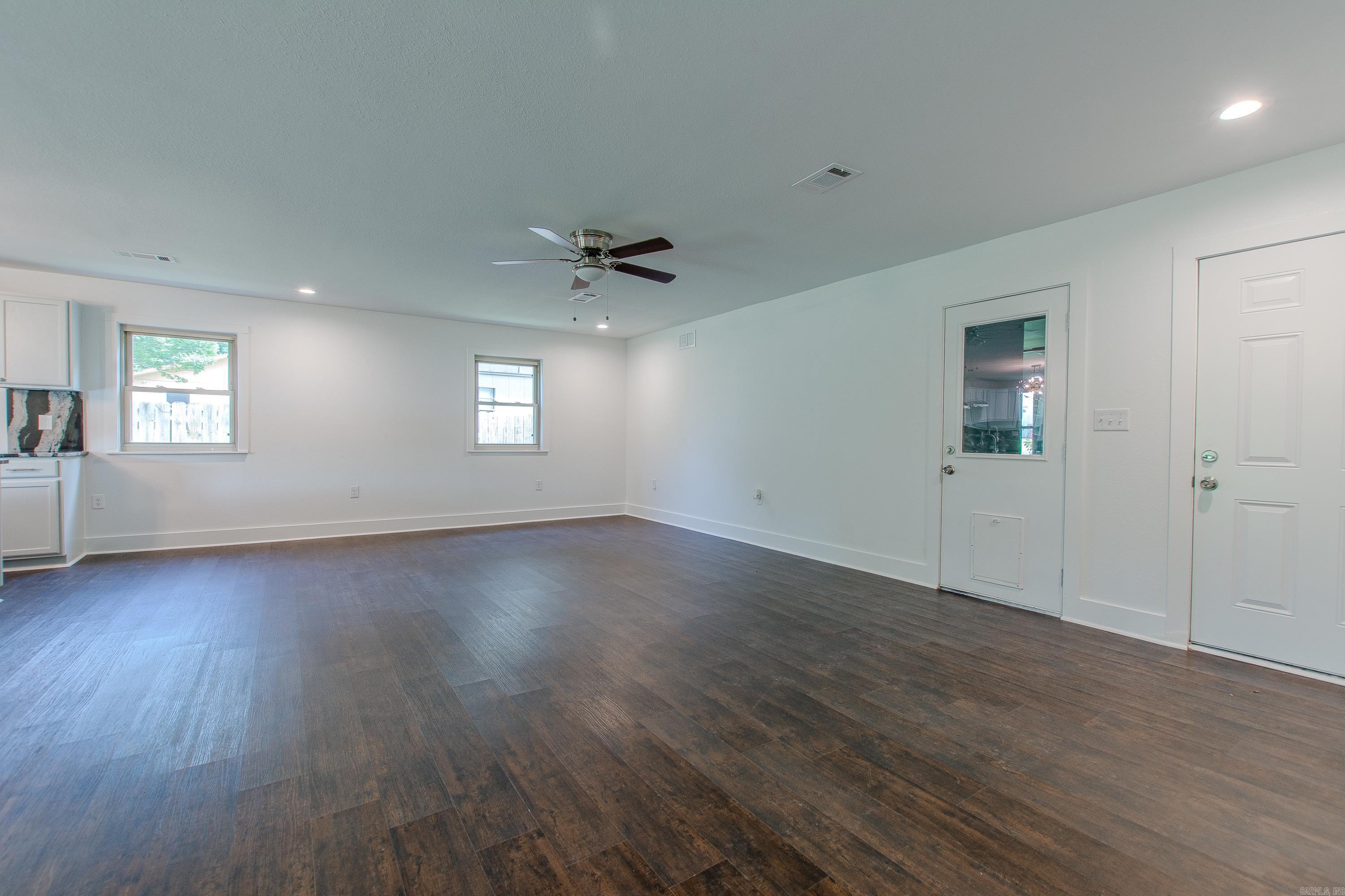5809 N Woodview  Sherwood, AR