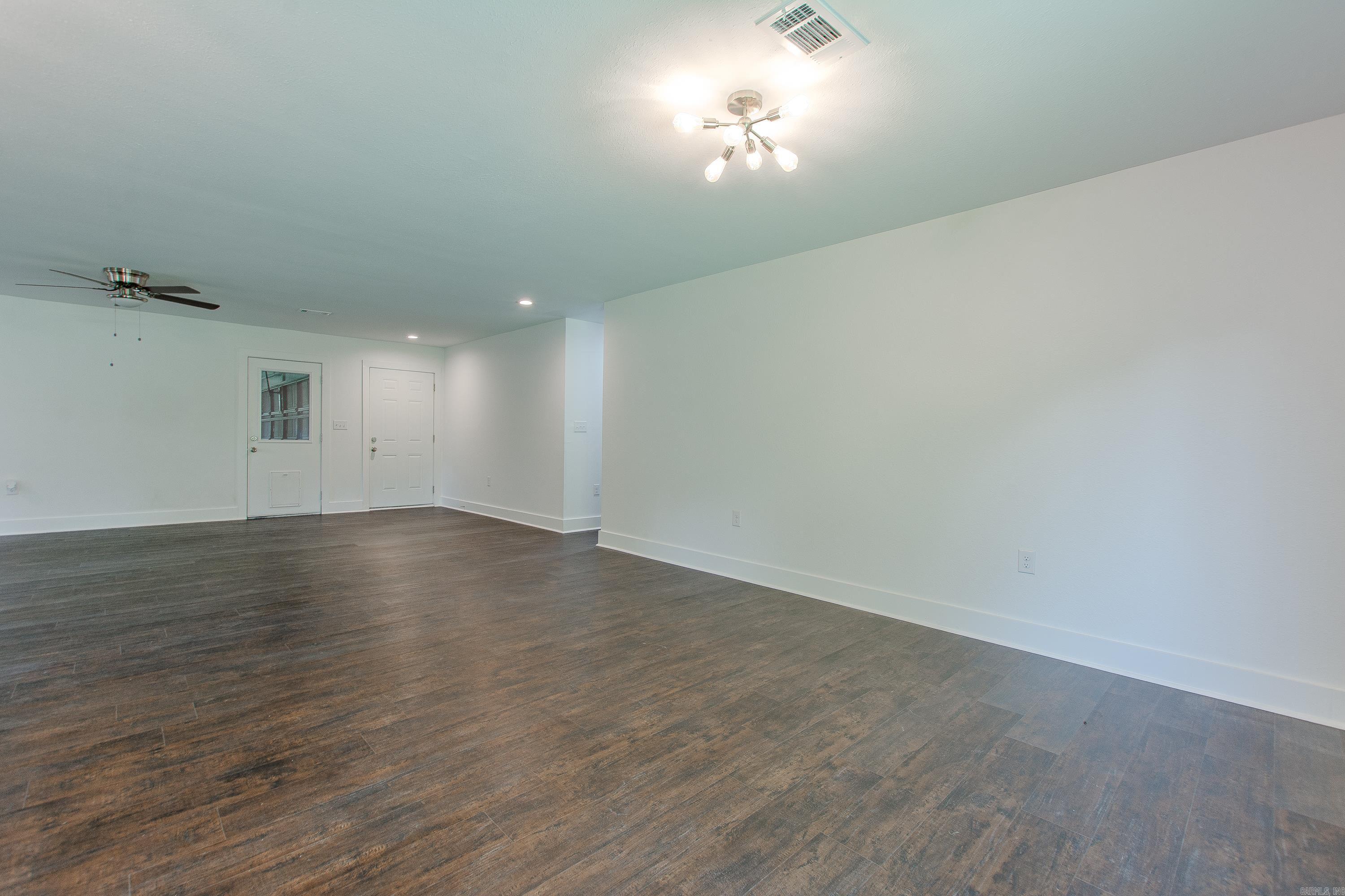 5809 N Woodview  Sherwood, AR