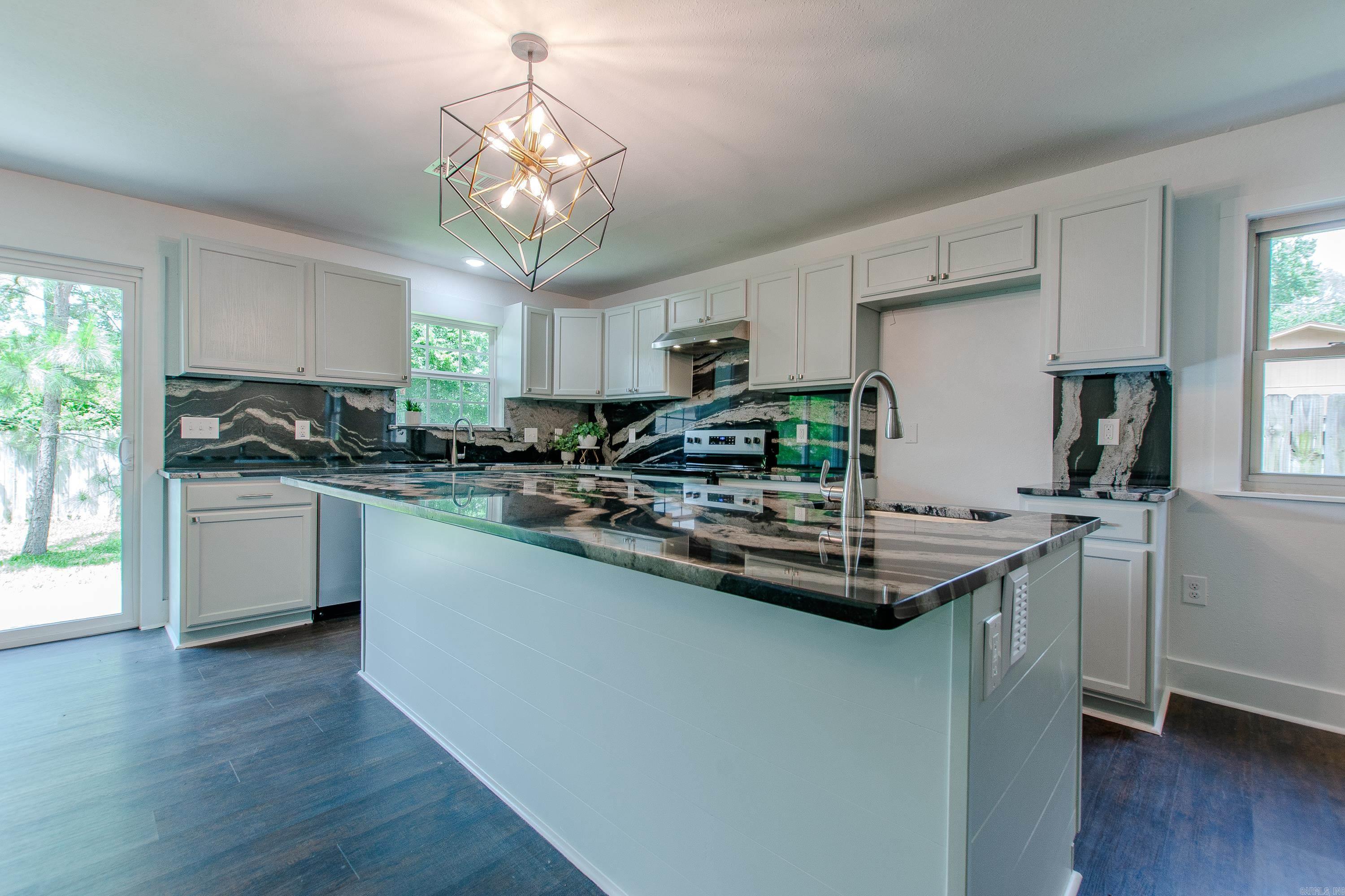 5809 N Woodview  Sherwood, AR