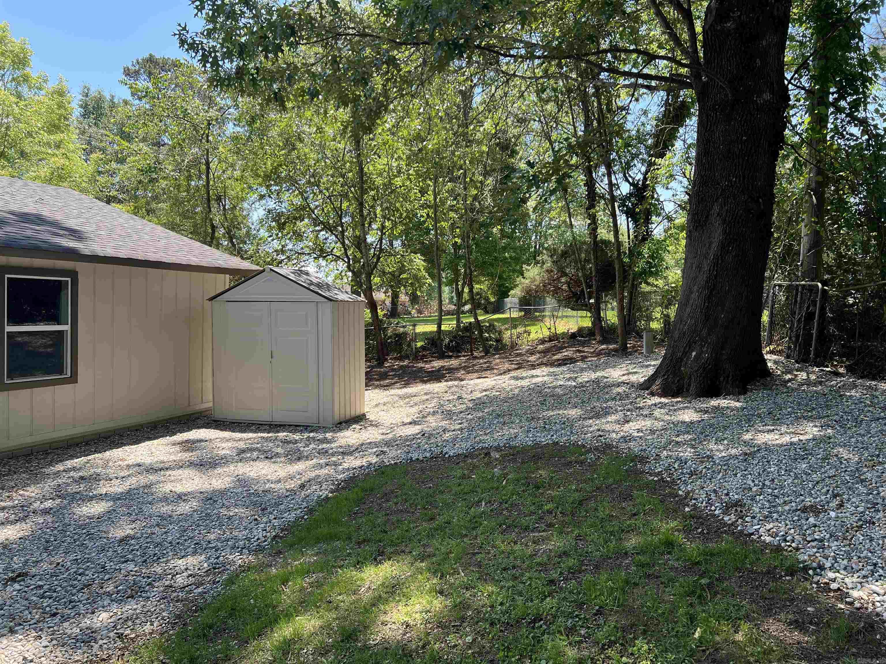 1906  Fernwood Cv  Benton, AR