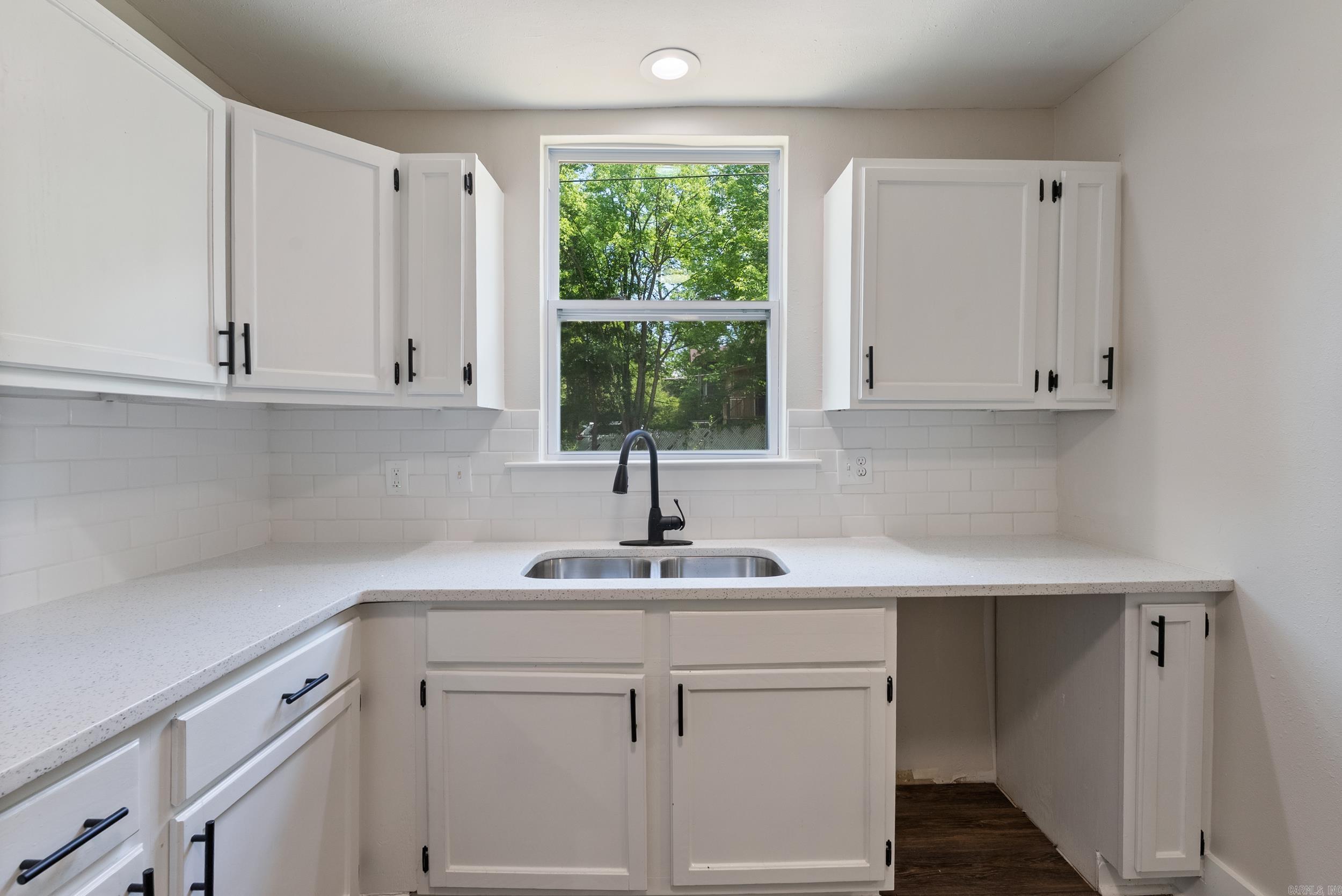 4300 W 16th  Little Rock, AR