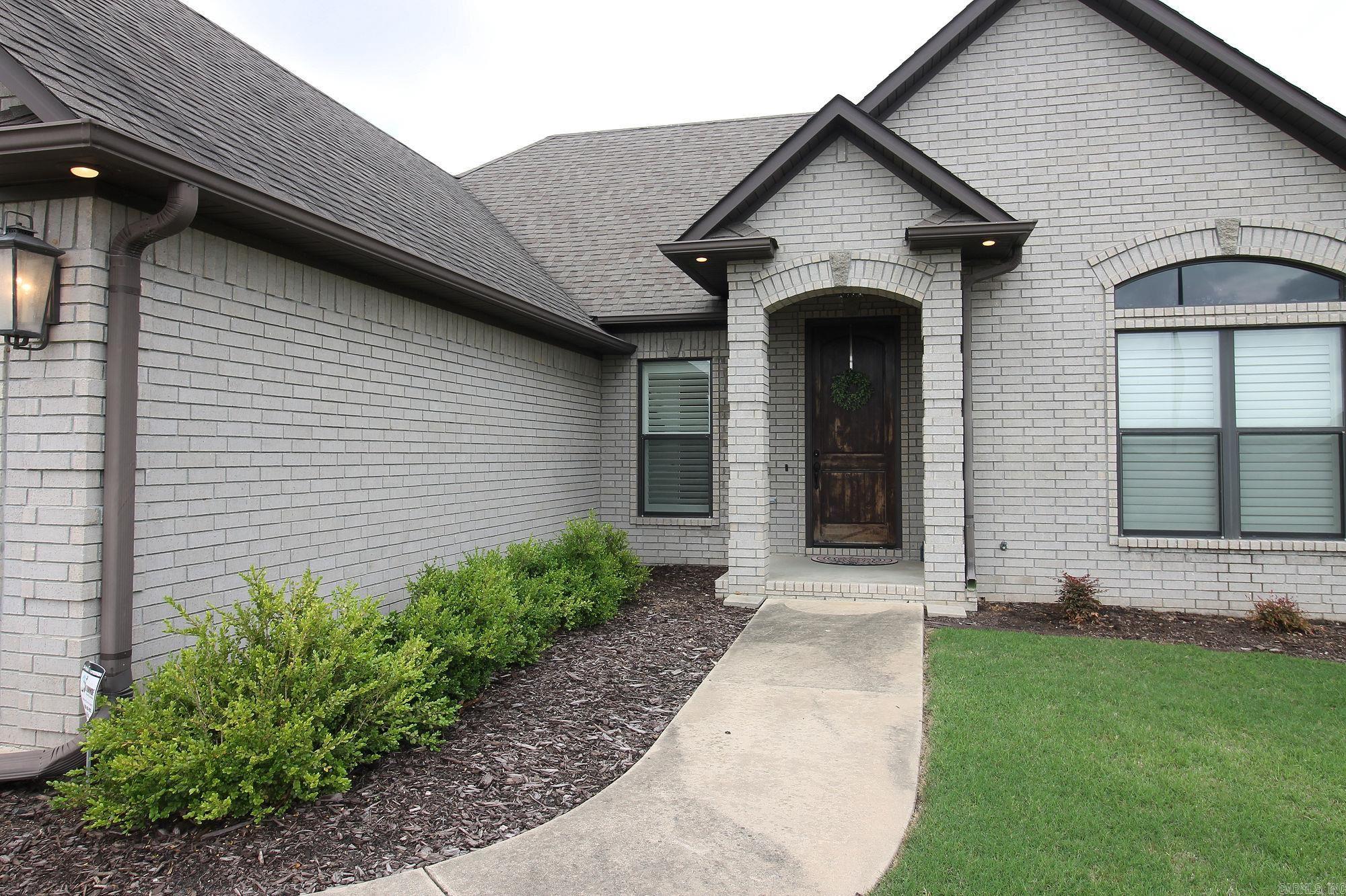 1910  Walnut Valley Dr.  Paragould, AR