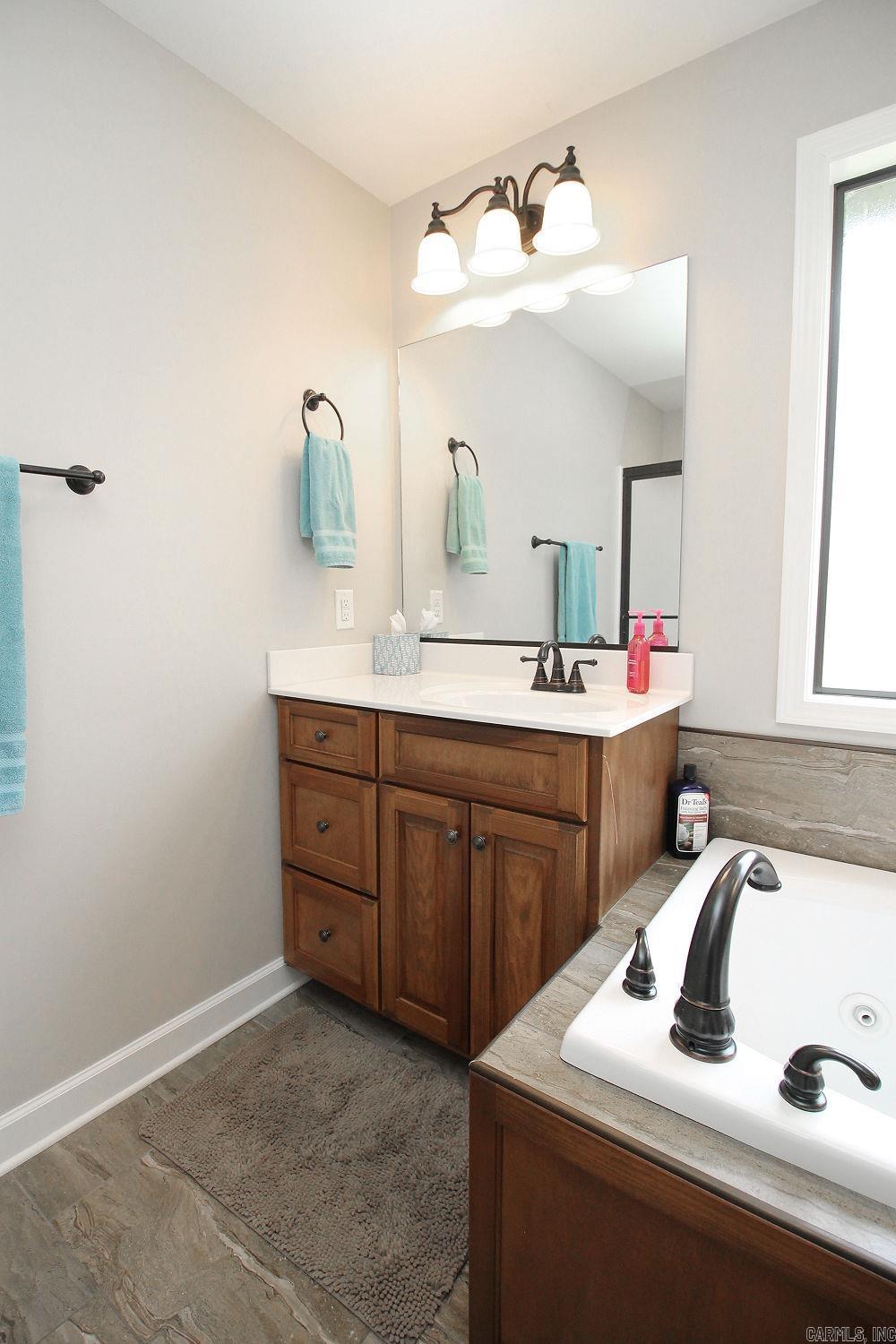1910  Walnut Valley Dr.  Paragould, AR
