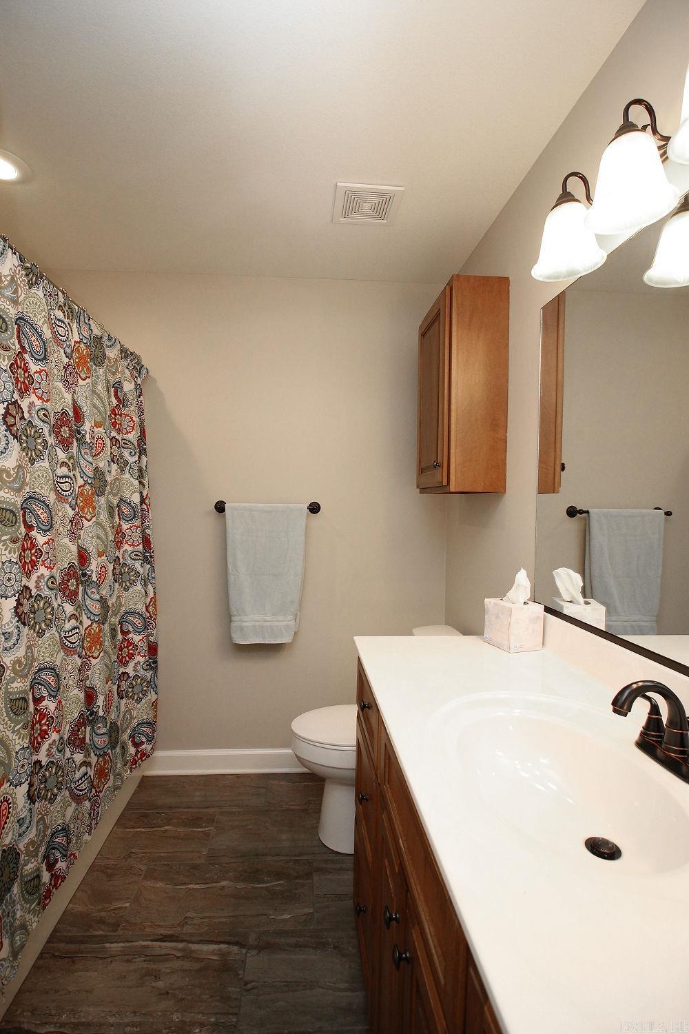 1910  Walnut Valley Dr.  Paragould, AR