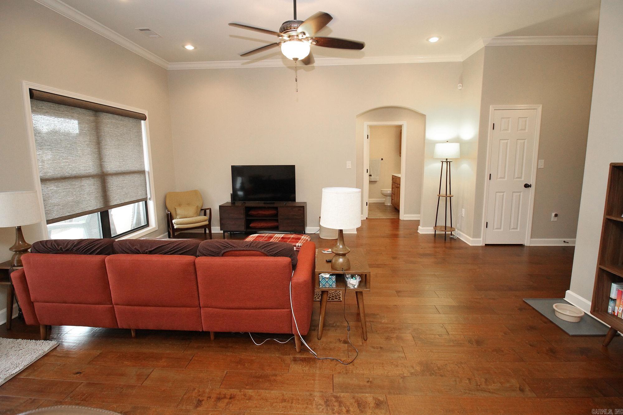 1910  Walnut Valley Dr.  Paragould, AR