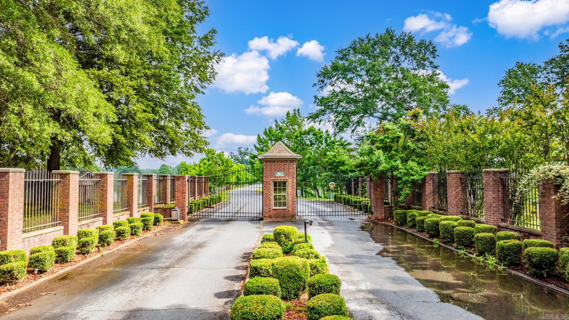 705  MOUND VIEW  England, AR