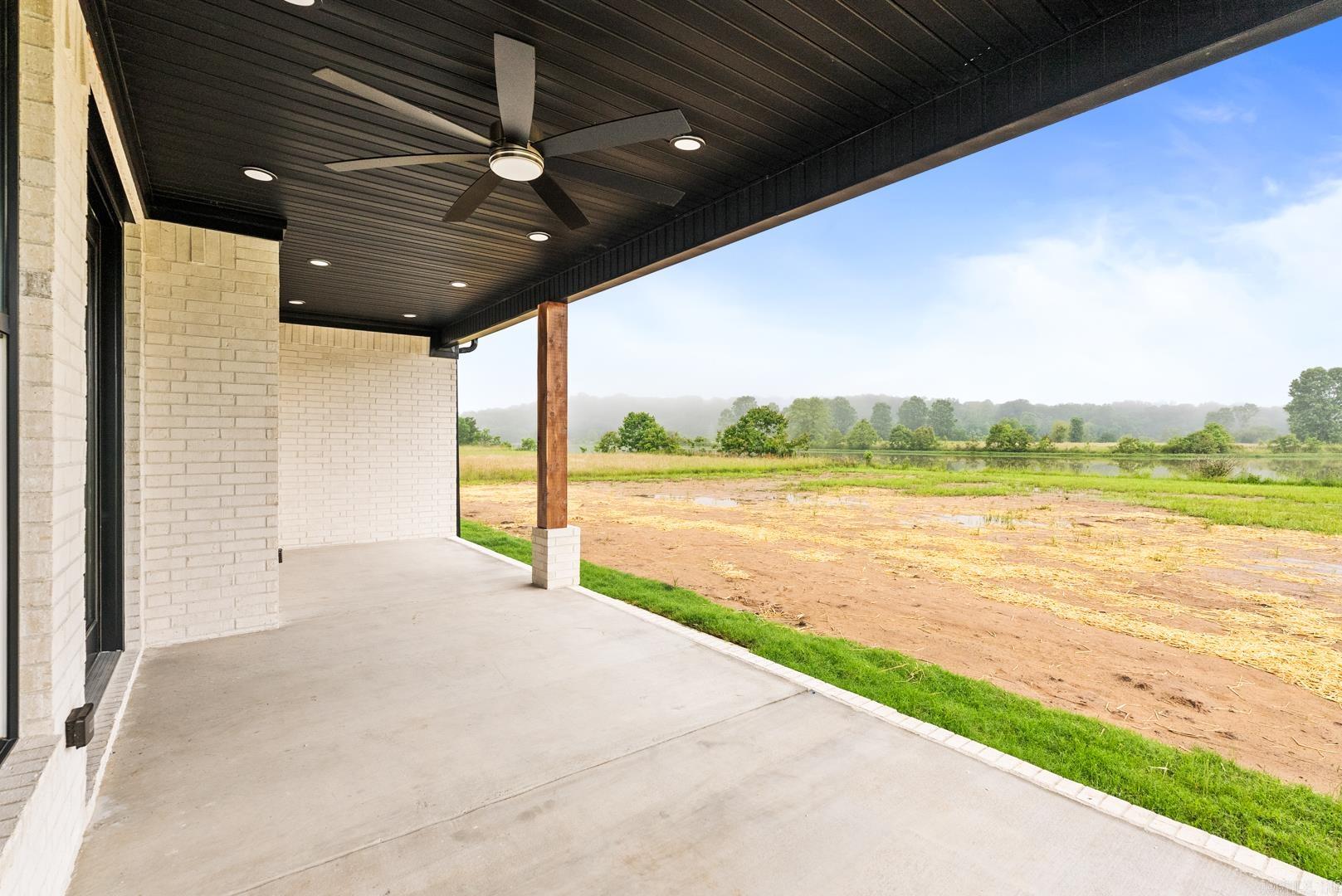 705  MOUND VIEW  England, AR