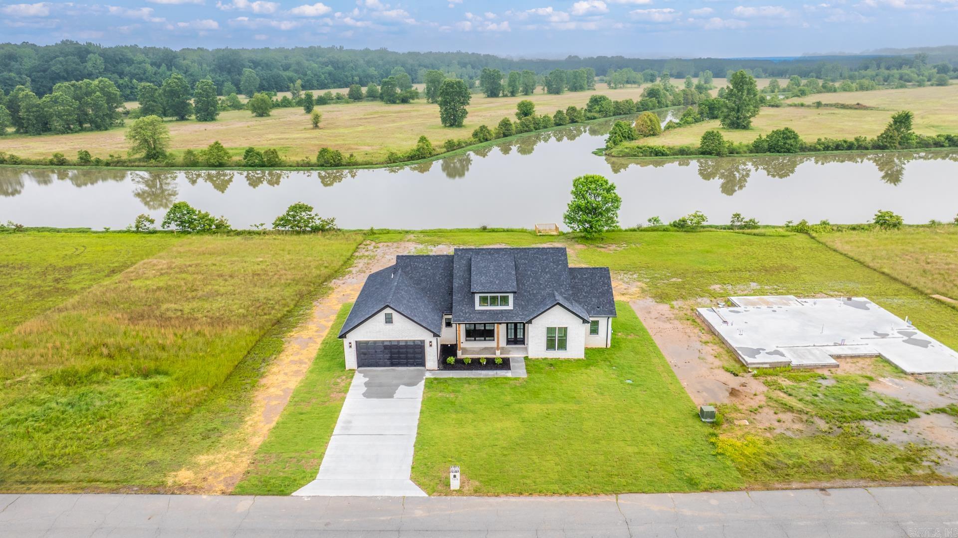 705  MOUND VIEW  England, AR