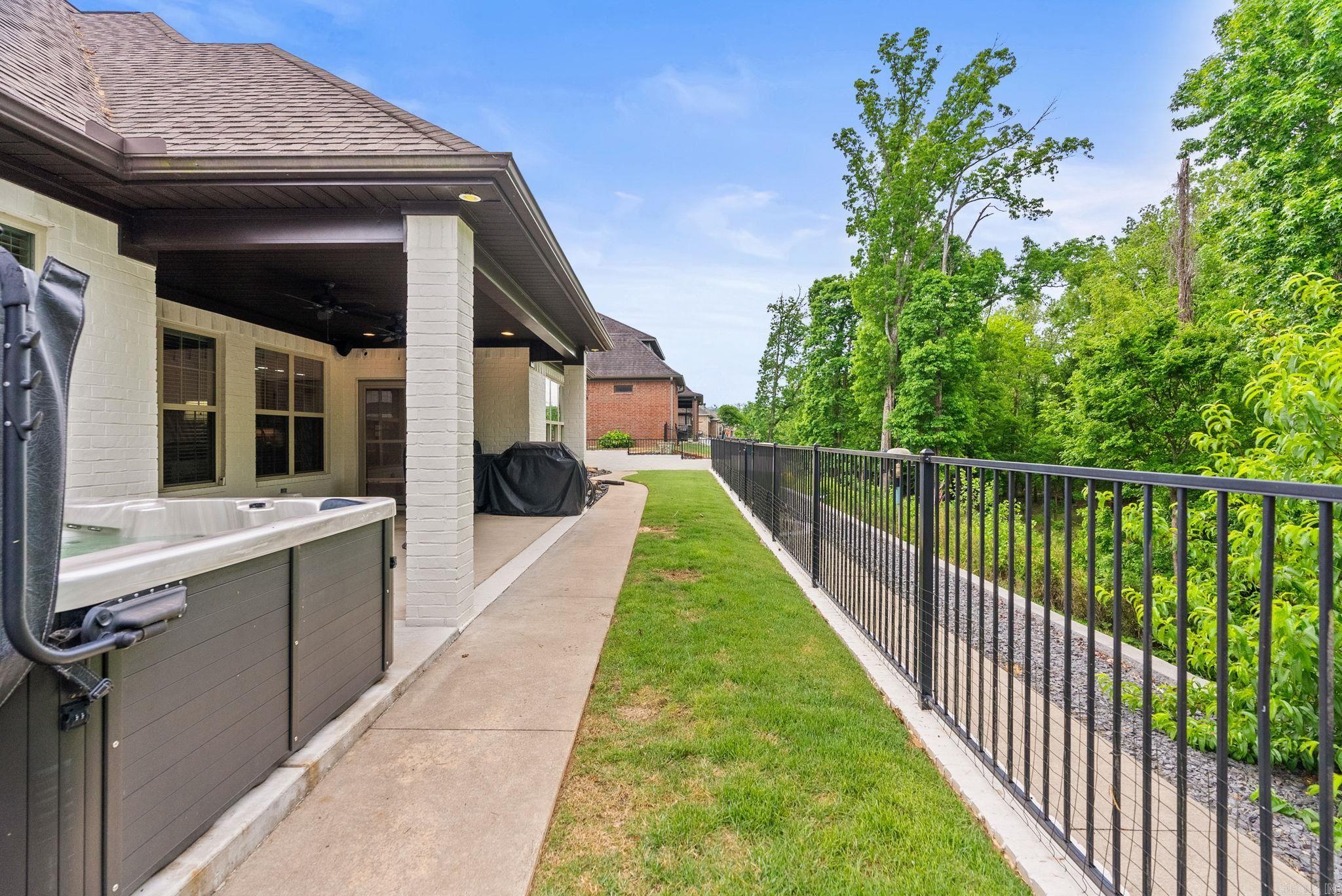 216  Lake Valley Drive  Maumelle, AR
