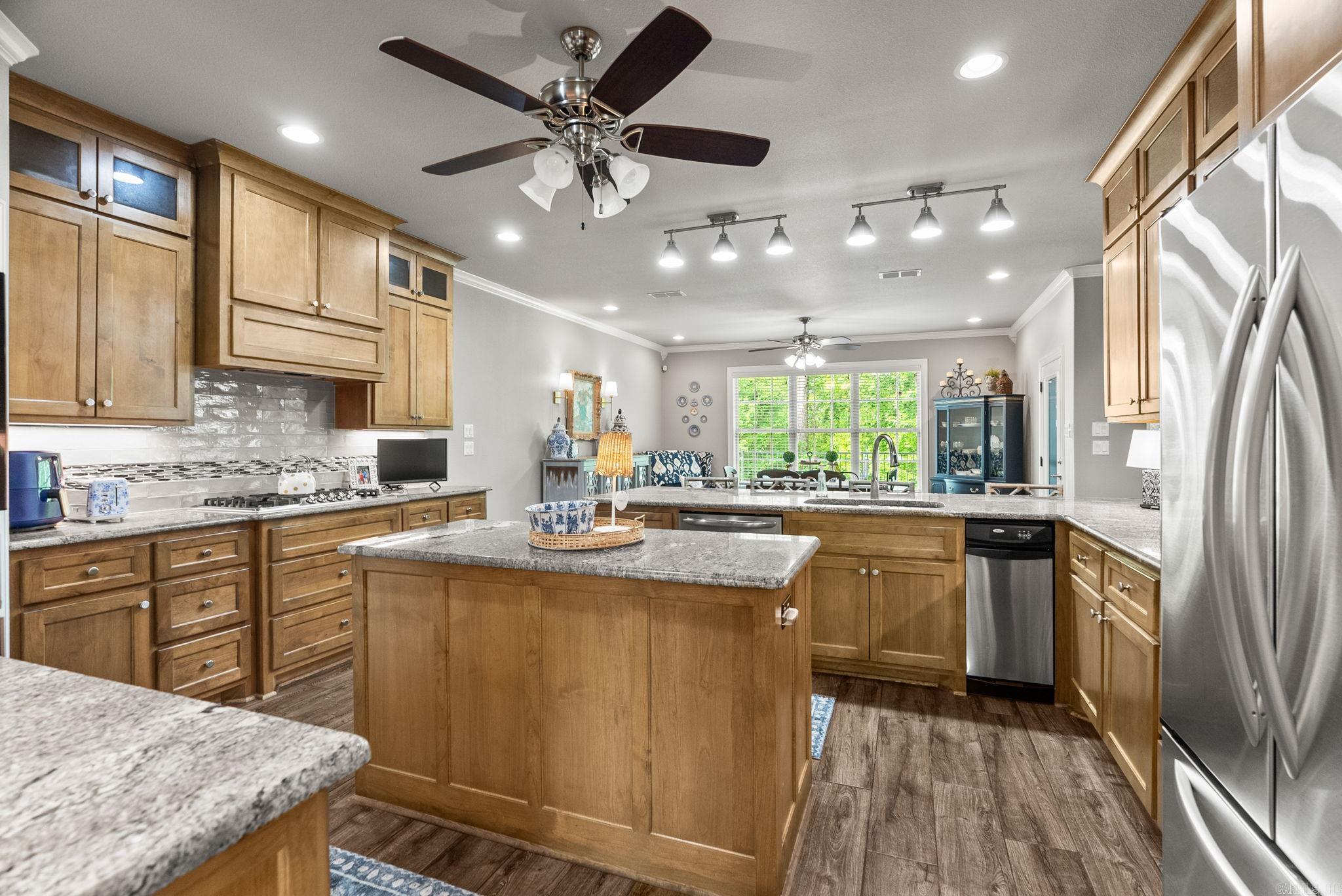 216  Lake Valley Drive  Maumelle, AR
