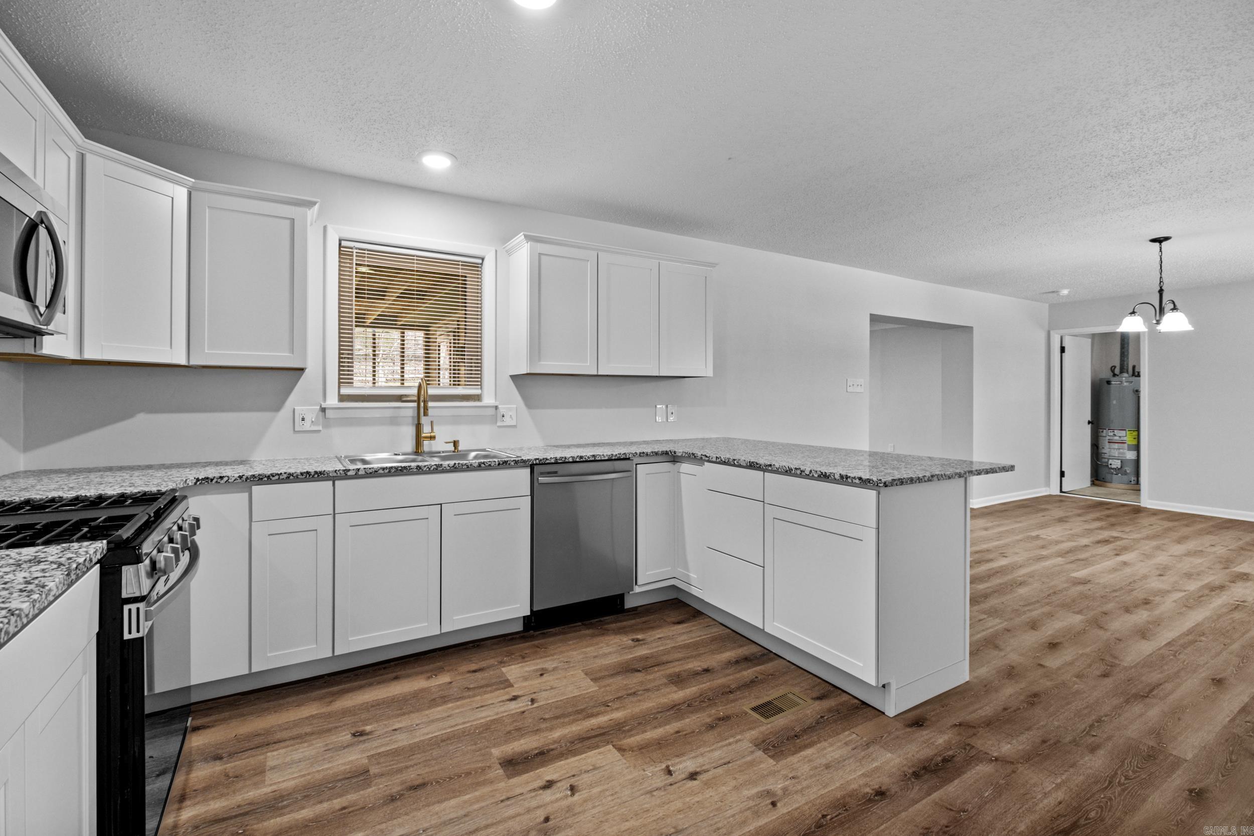 718  Coulter  Sherwood, AR