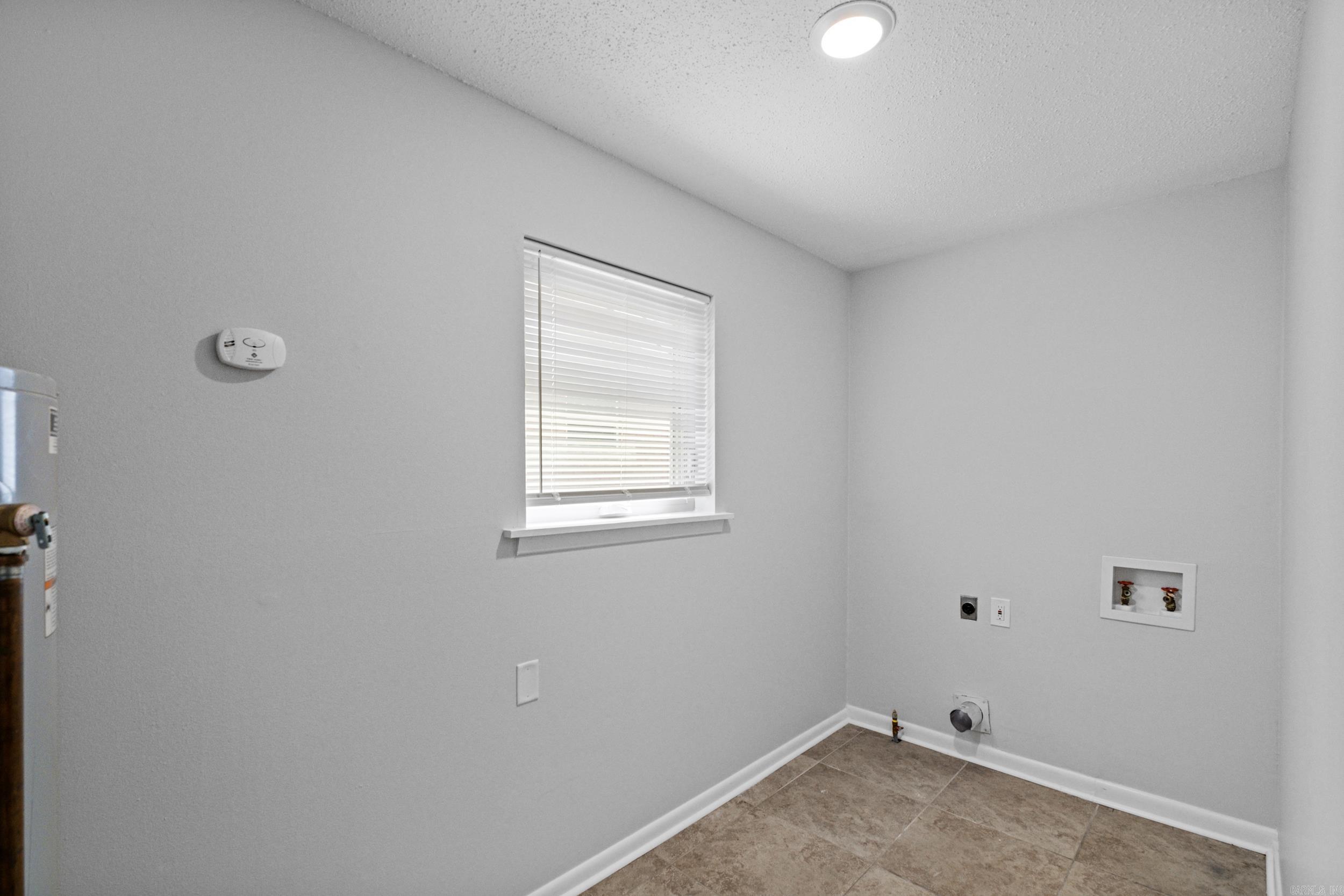 718  Coulter  Sherwood, AR