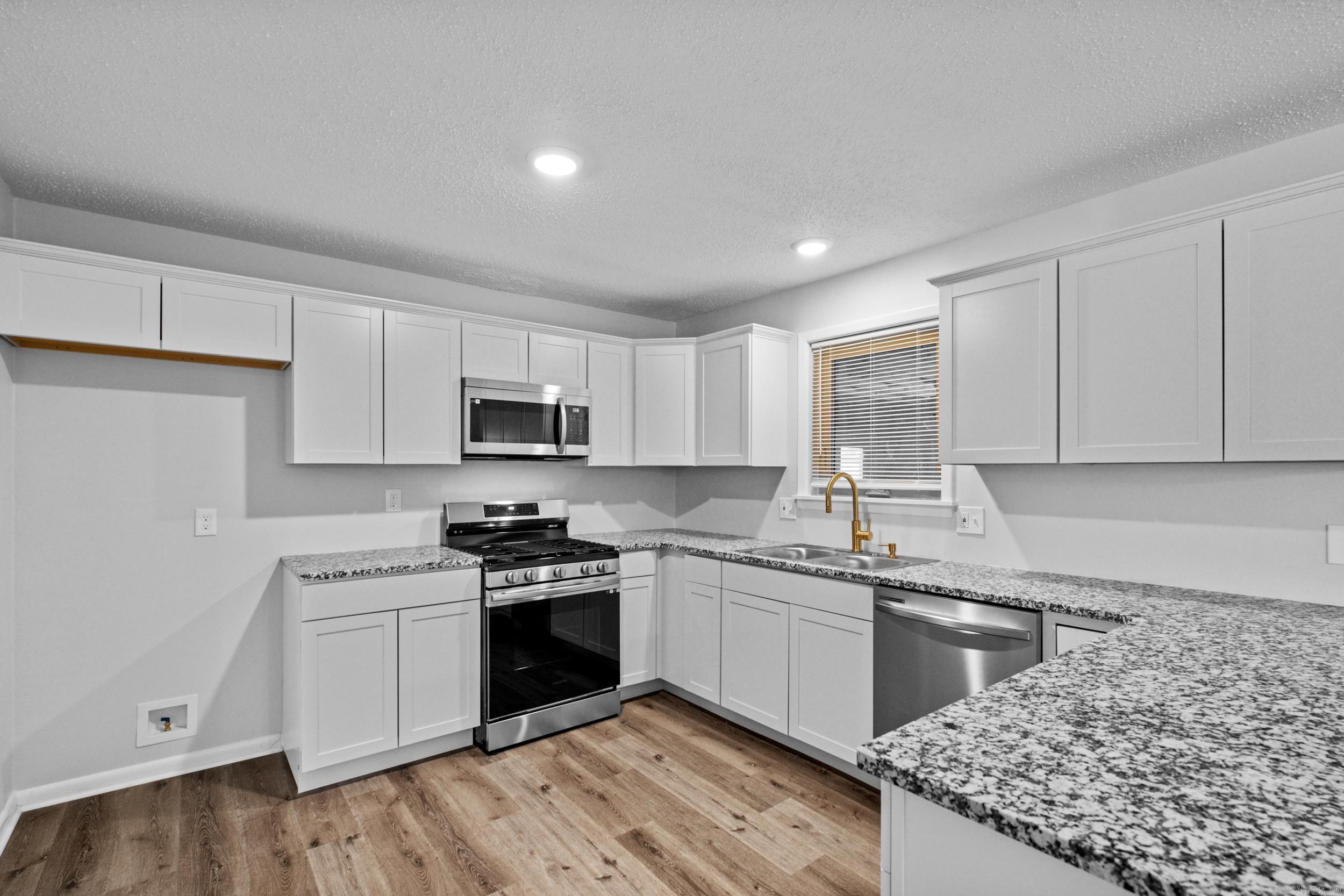 718  Coulter  Sherwood, AR