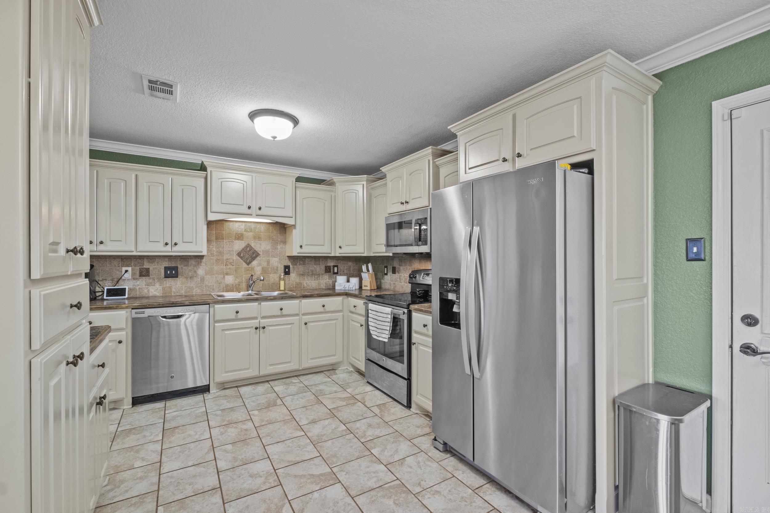 26  Poplar  Ward, AR