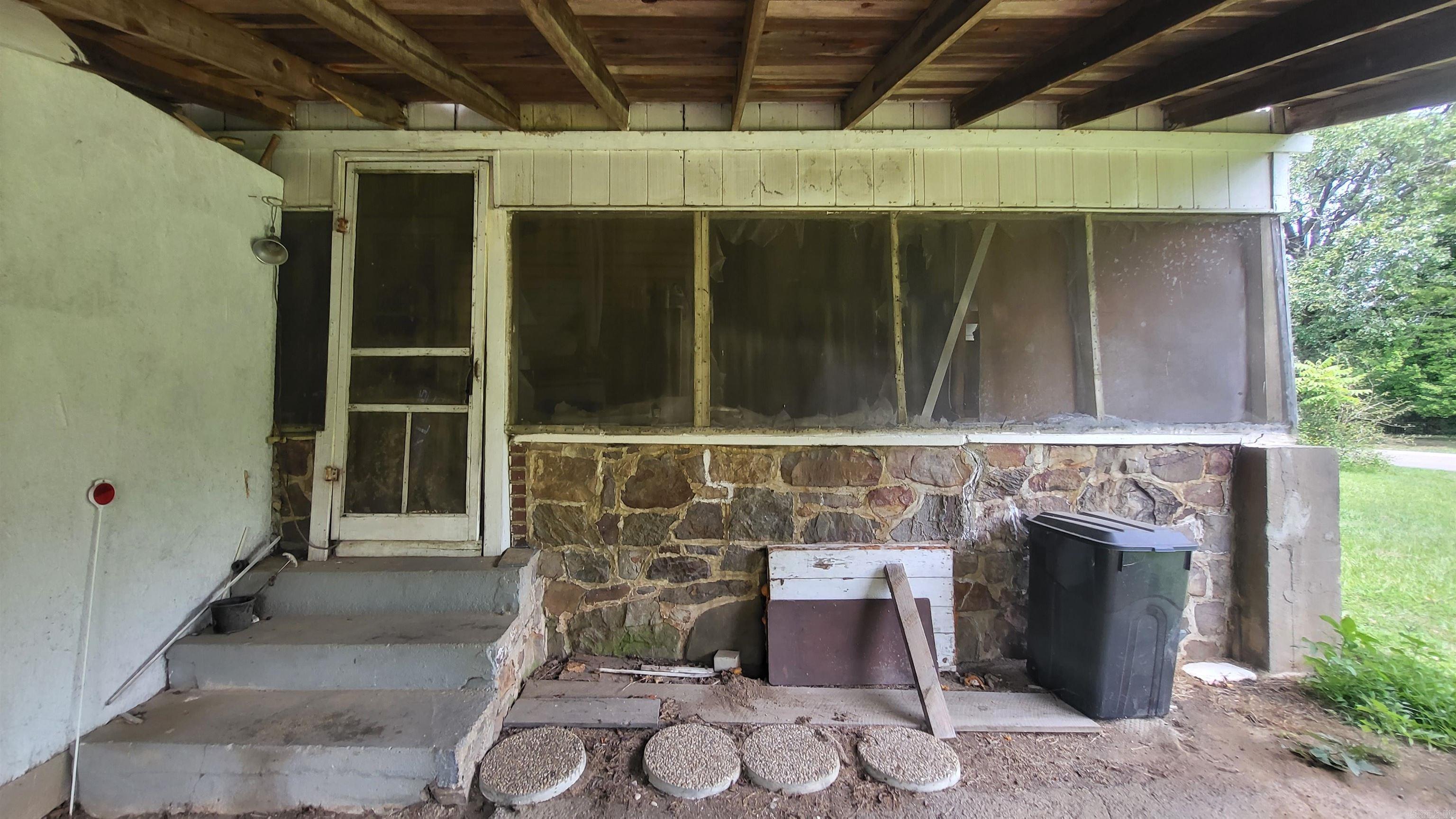 1211 S Ninth  Mena, AR