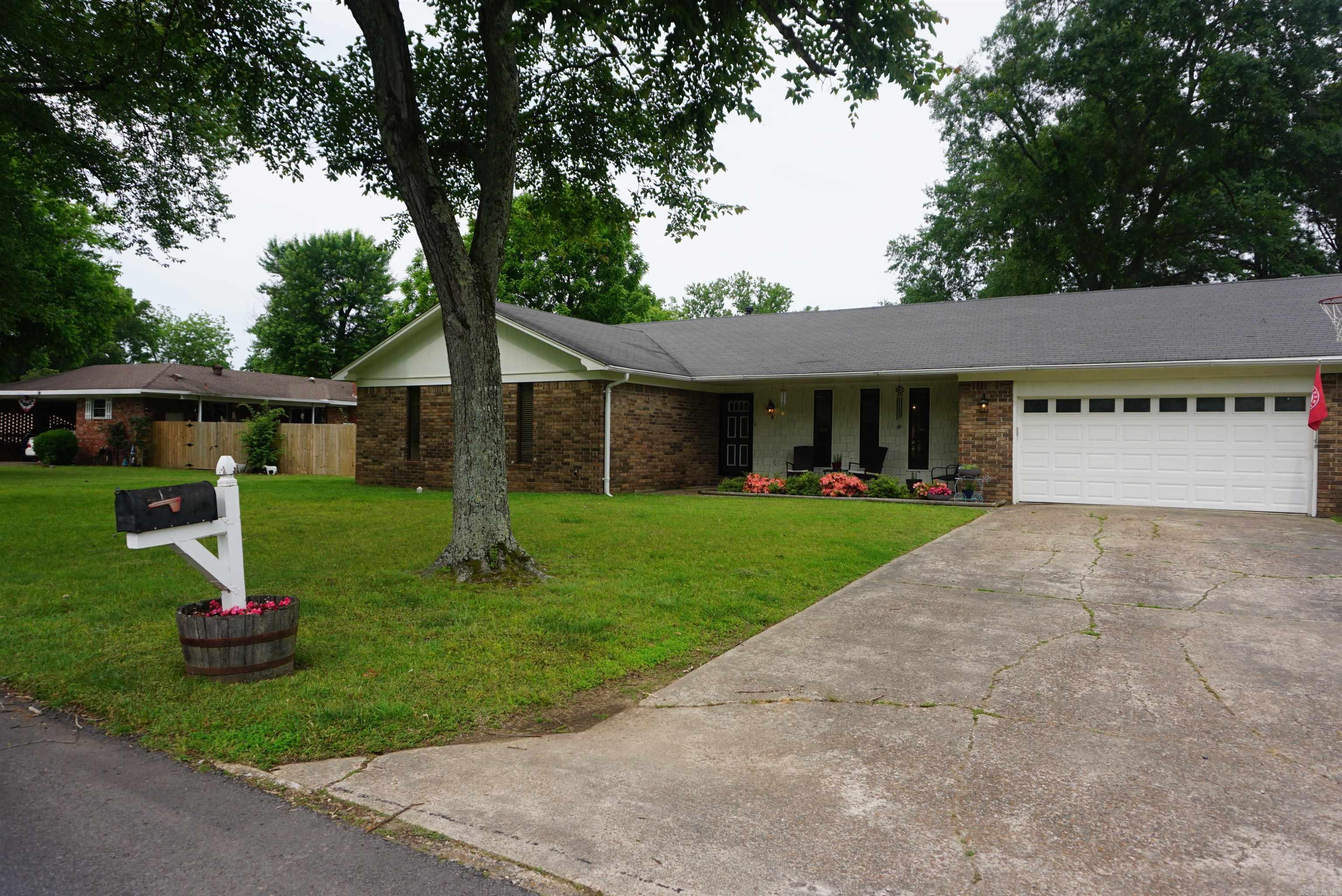8  Tina  Searcy, AR