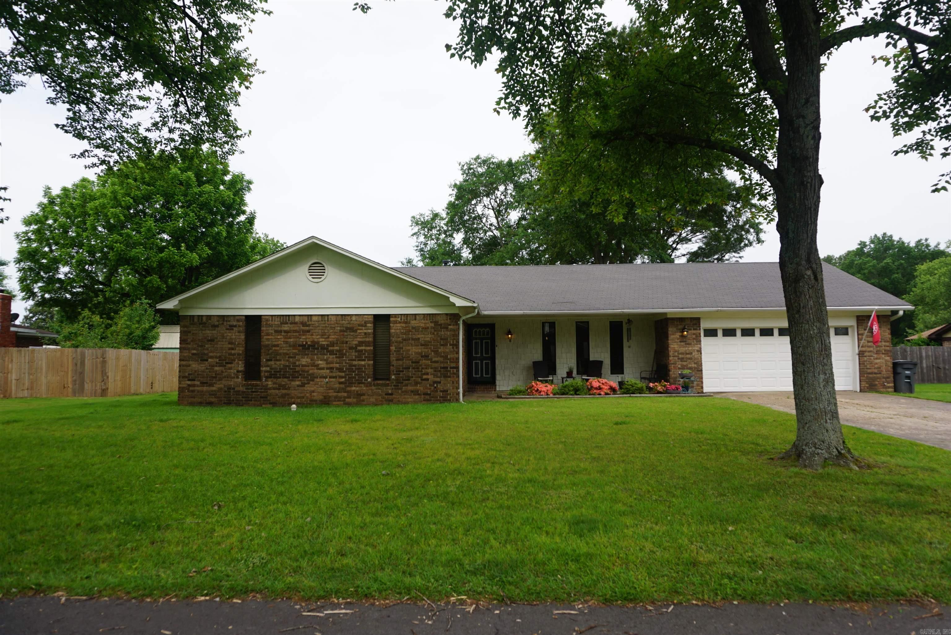 8  Tina  Searcy, AR