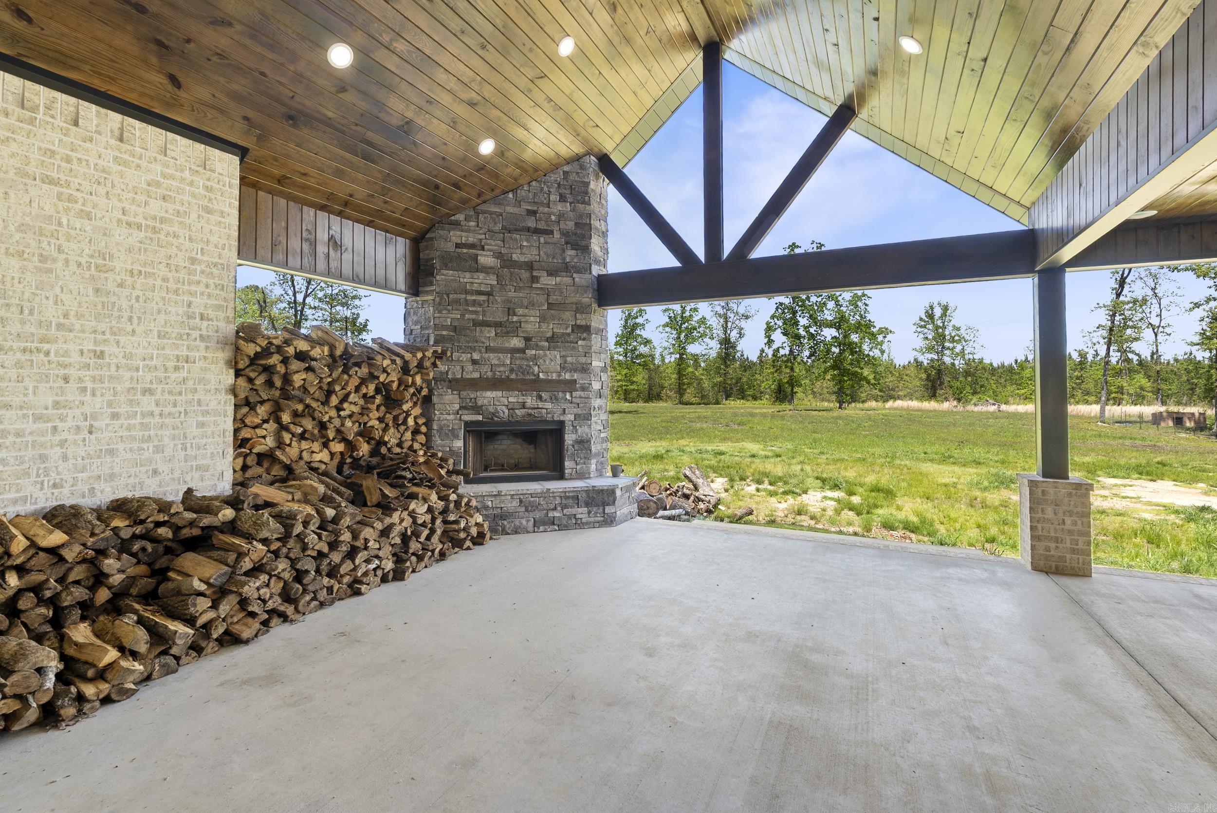 8899  Grant County Rd 75  Sheridan, AR