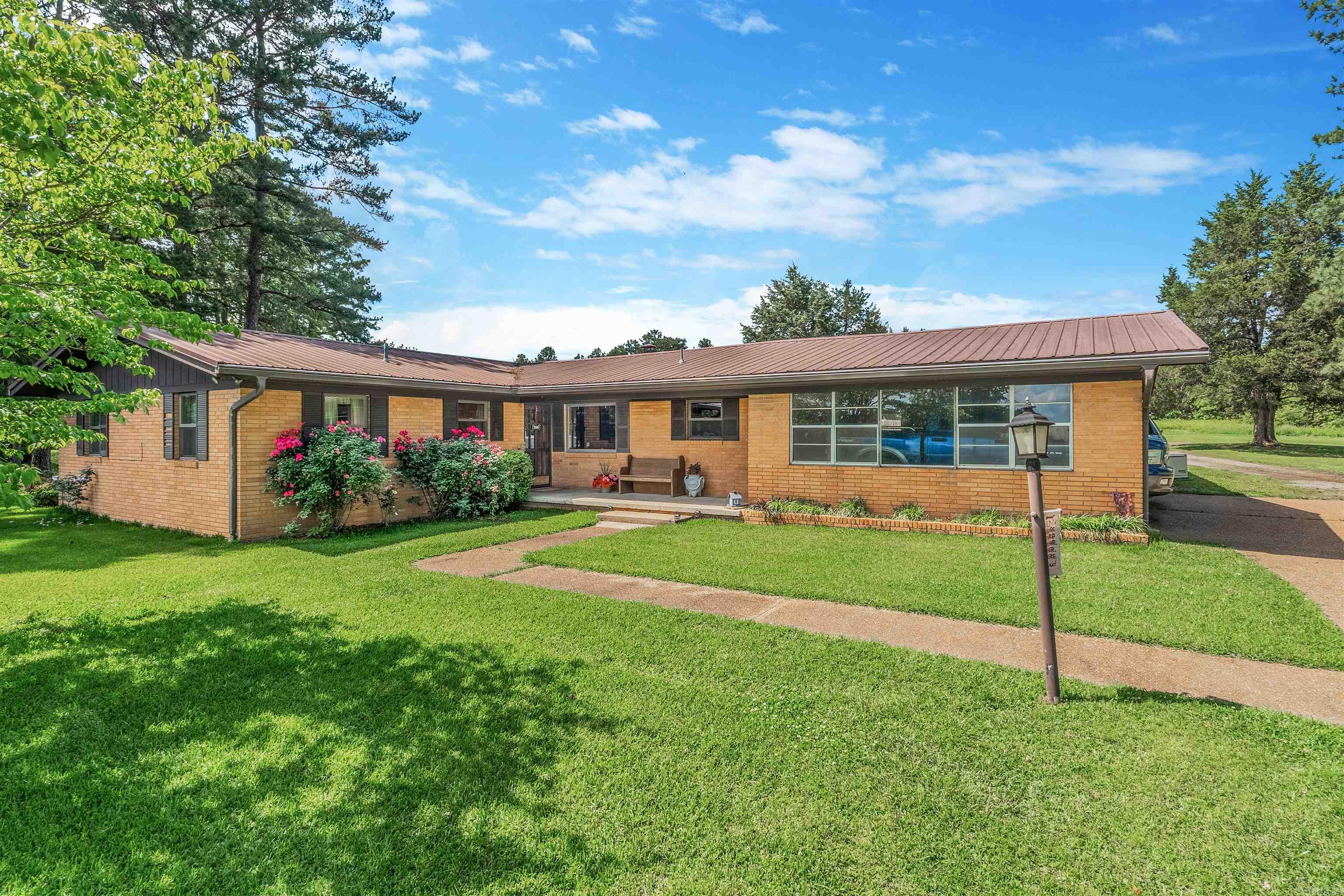 6068 W Hwy 36  Rose Bud, AR