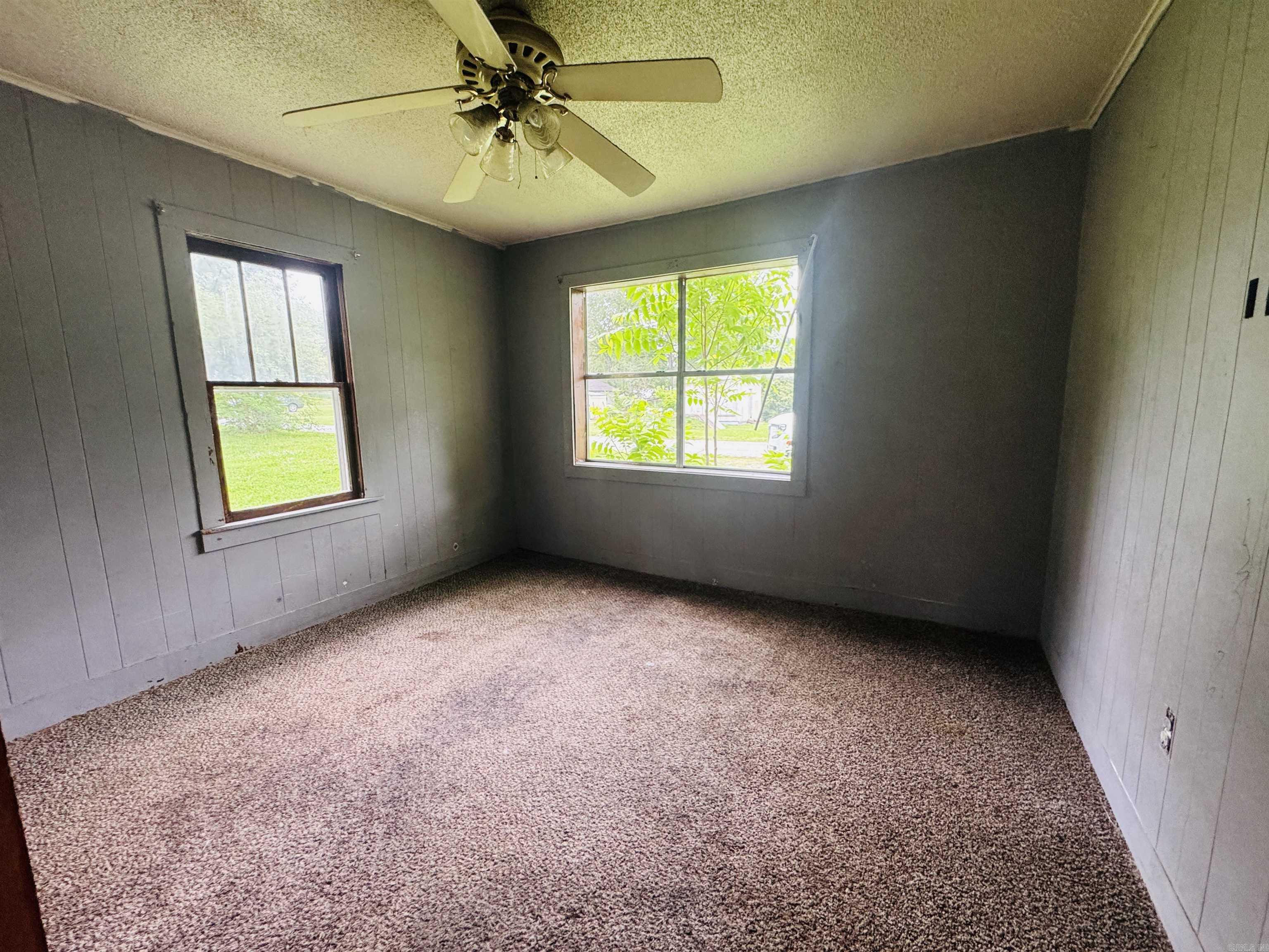 37  Maple  Melbourne, AR
