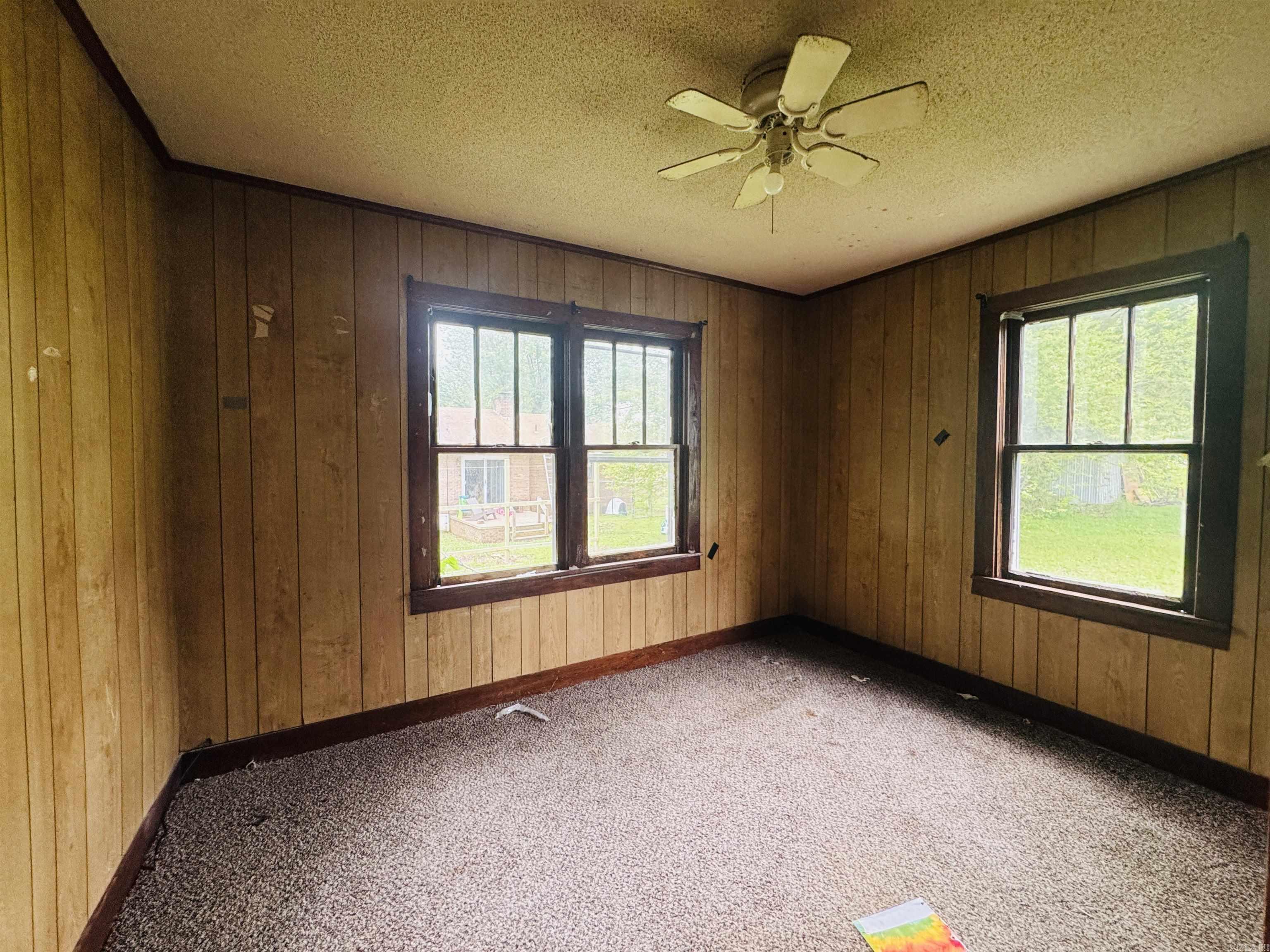 37  Maple  Melbourne, AR