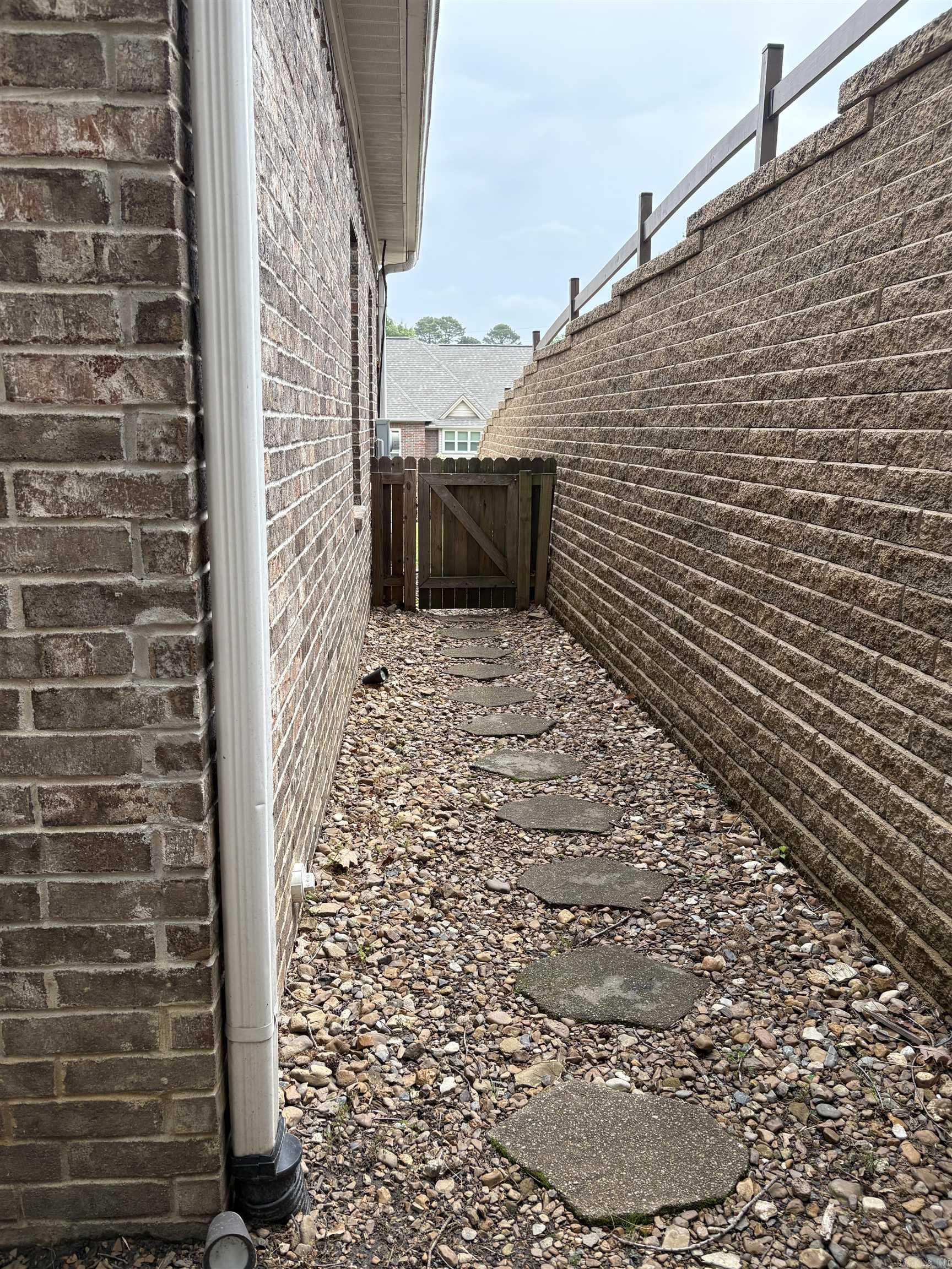 209 Red Oak Lane Searcy, AR 72143