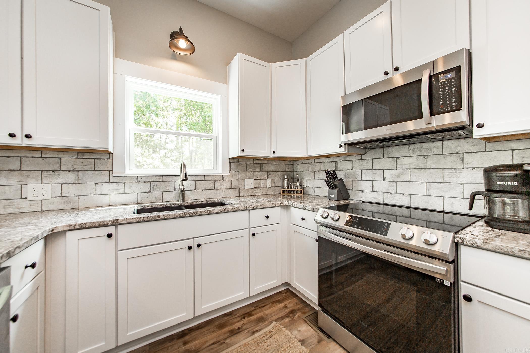 14  Air Rd.  Higden, AR