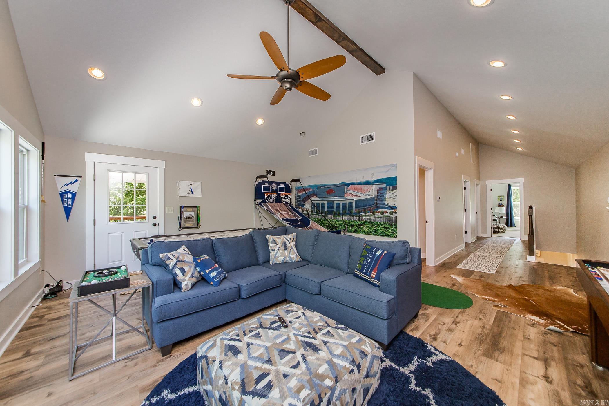 14  Air Rd.  Higden, AR