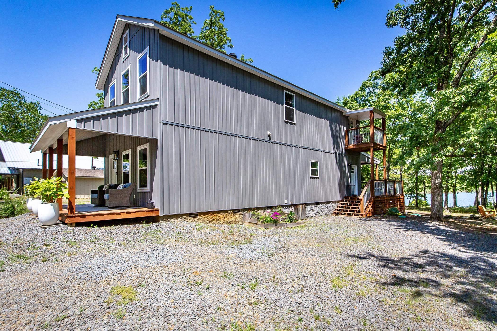 14  Air Rd.  Higden, AR