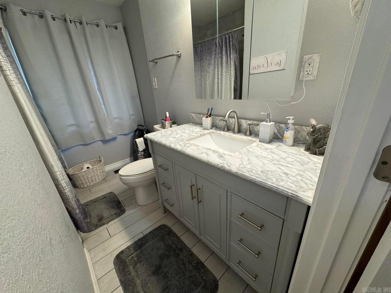 148 W Lakeshore  Cherokee Village, AR