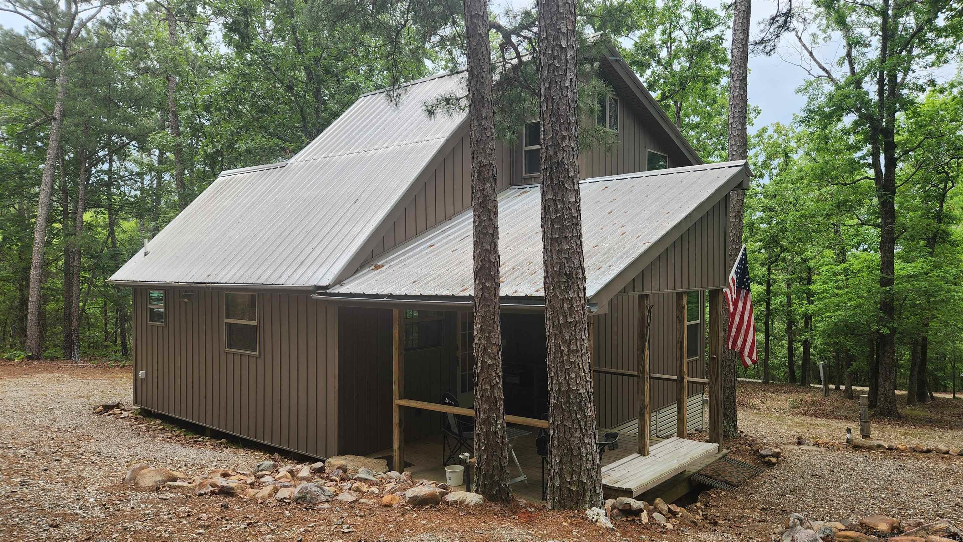 180  Herschel B Guinn Rd  Story, AR