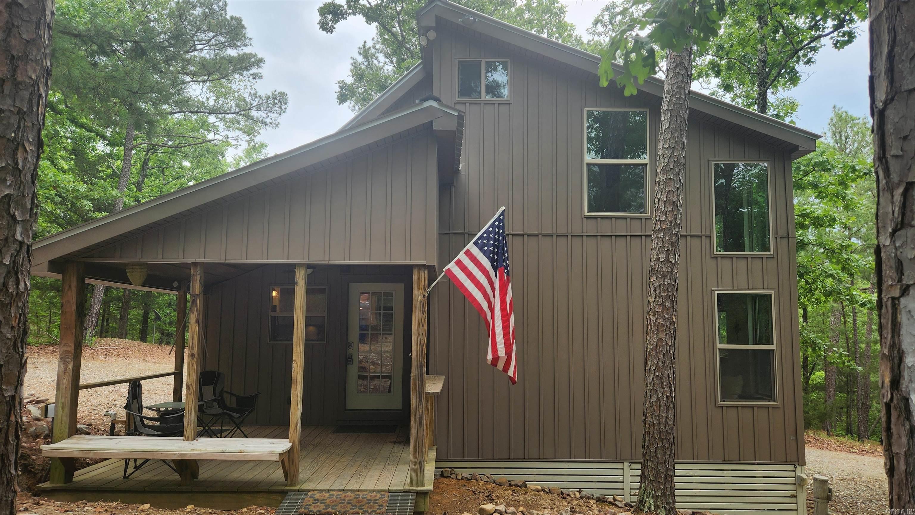 180  Herschel B Guinn Rd  Story, AR