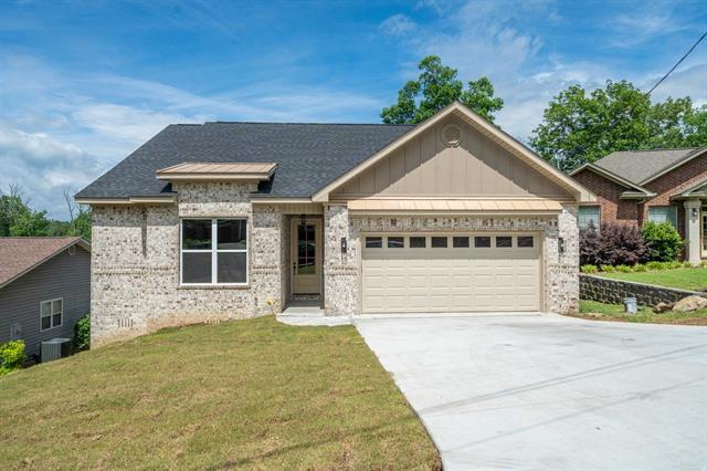 242  San Carlos Pt  Hot Springs, AR