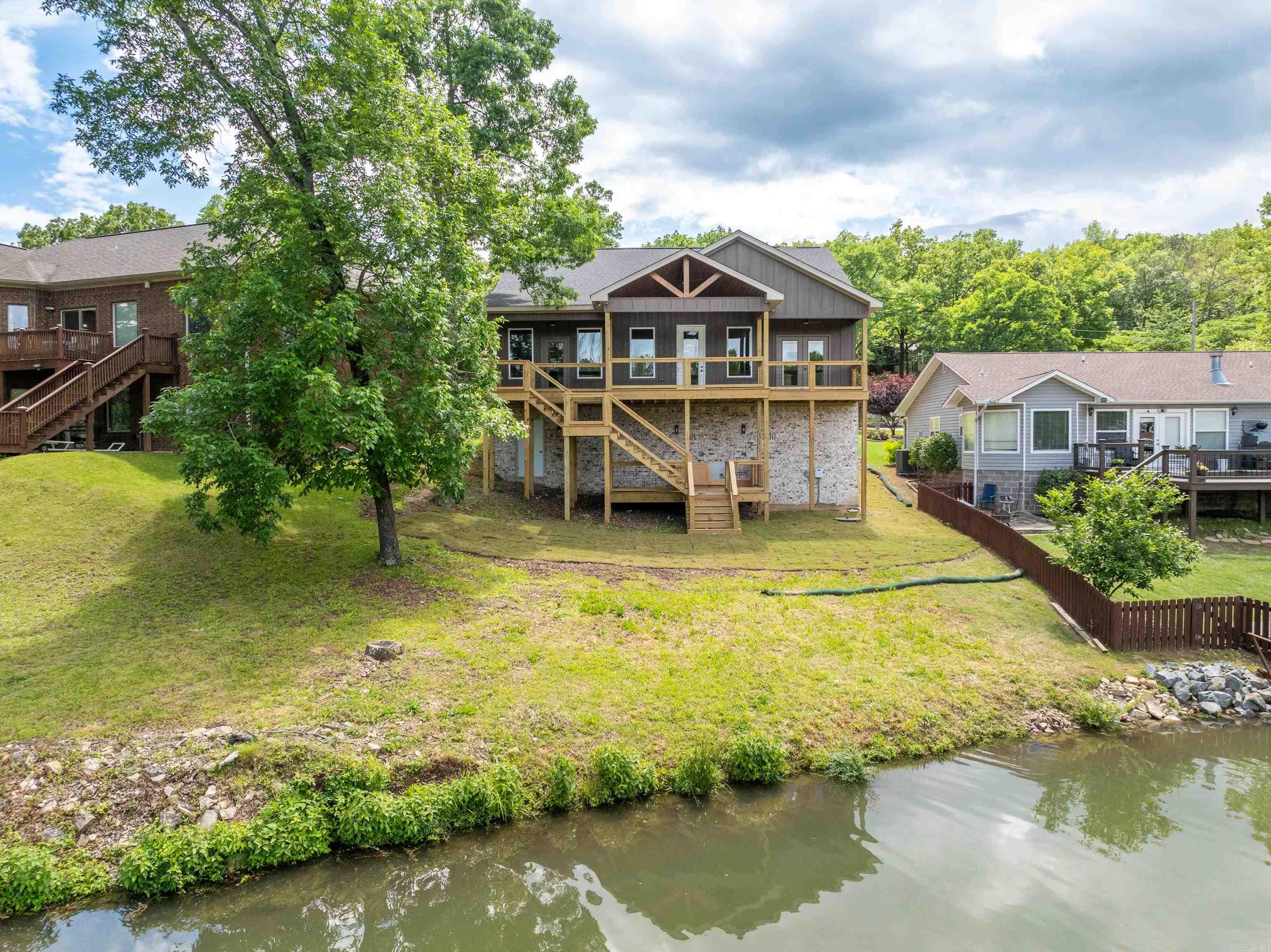 242  San Carlos Pt  Hot Springs, AR