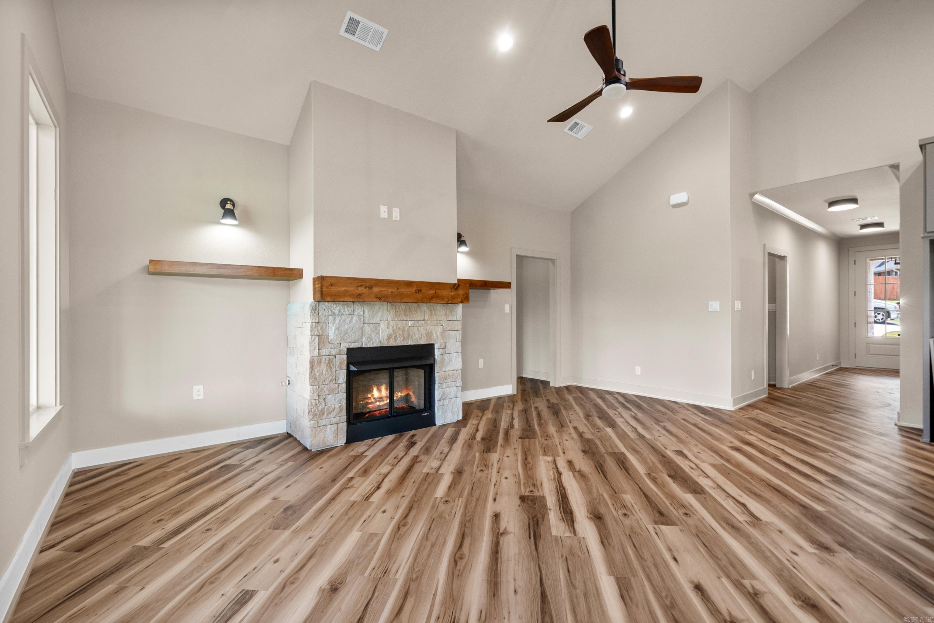 242  San Carlos Pt  Hot Springs, AR
