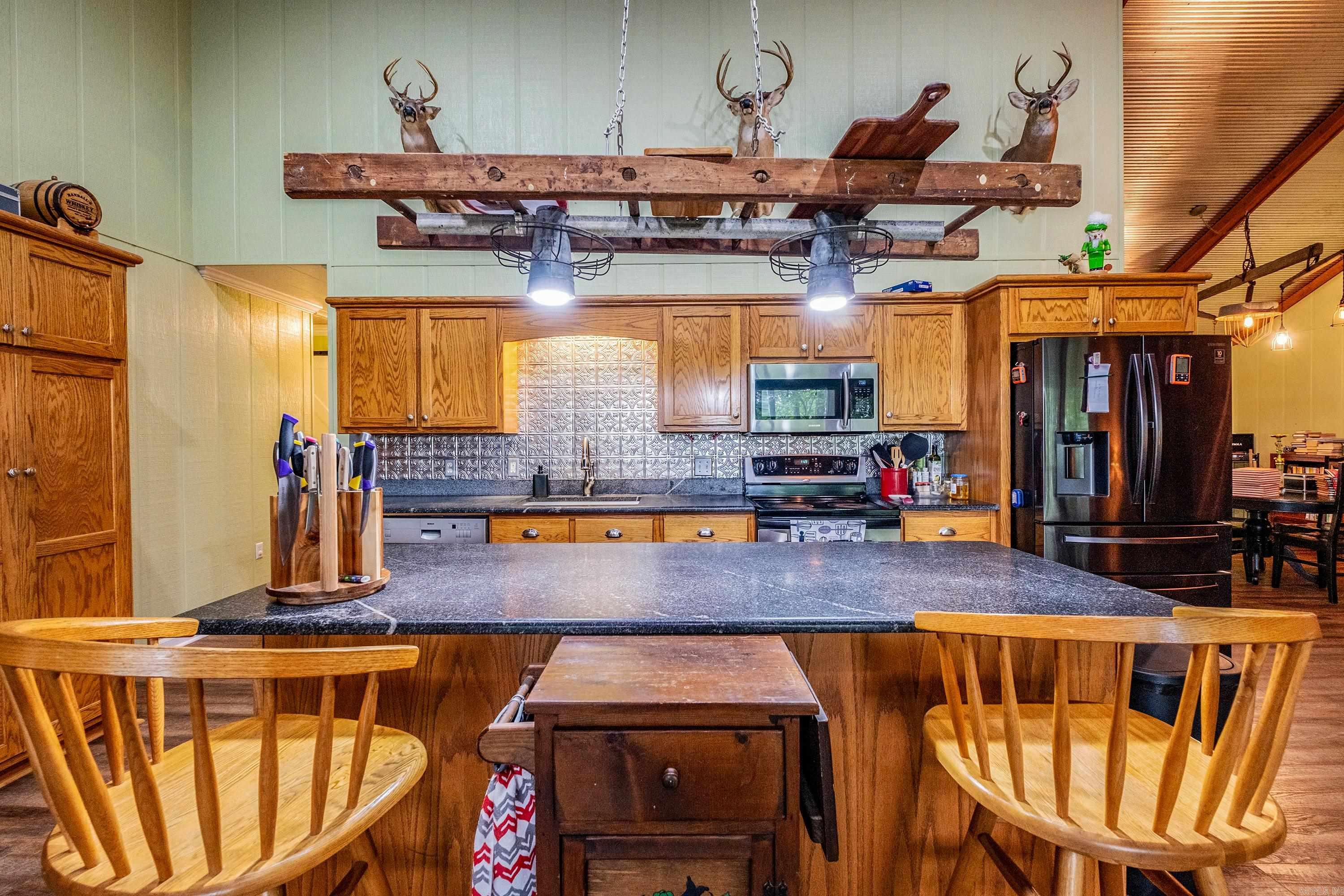 113  Laura  Searcy, AR