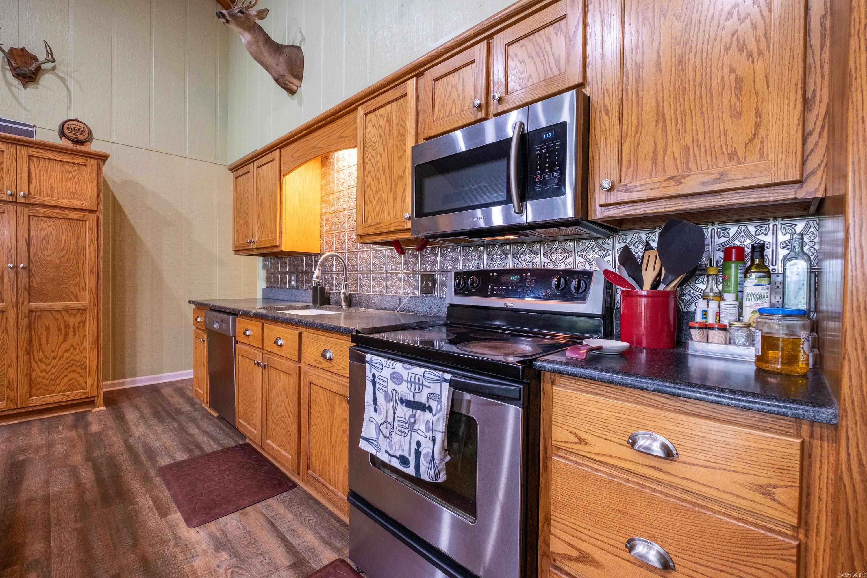 113  Laura  Searcy, AR