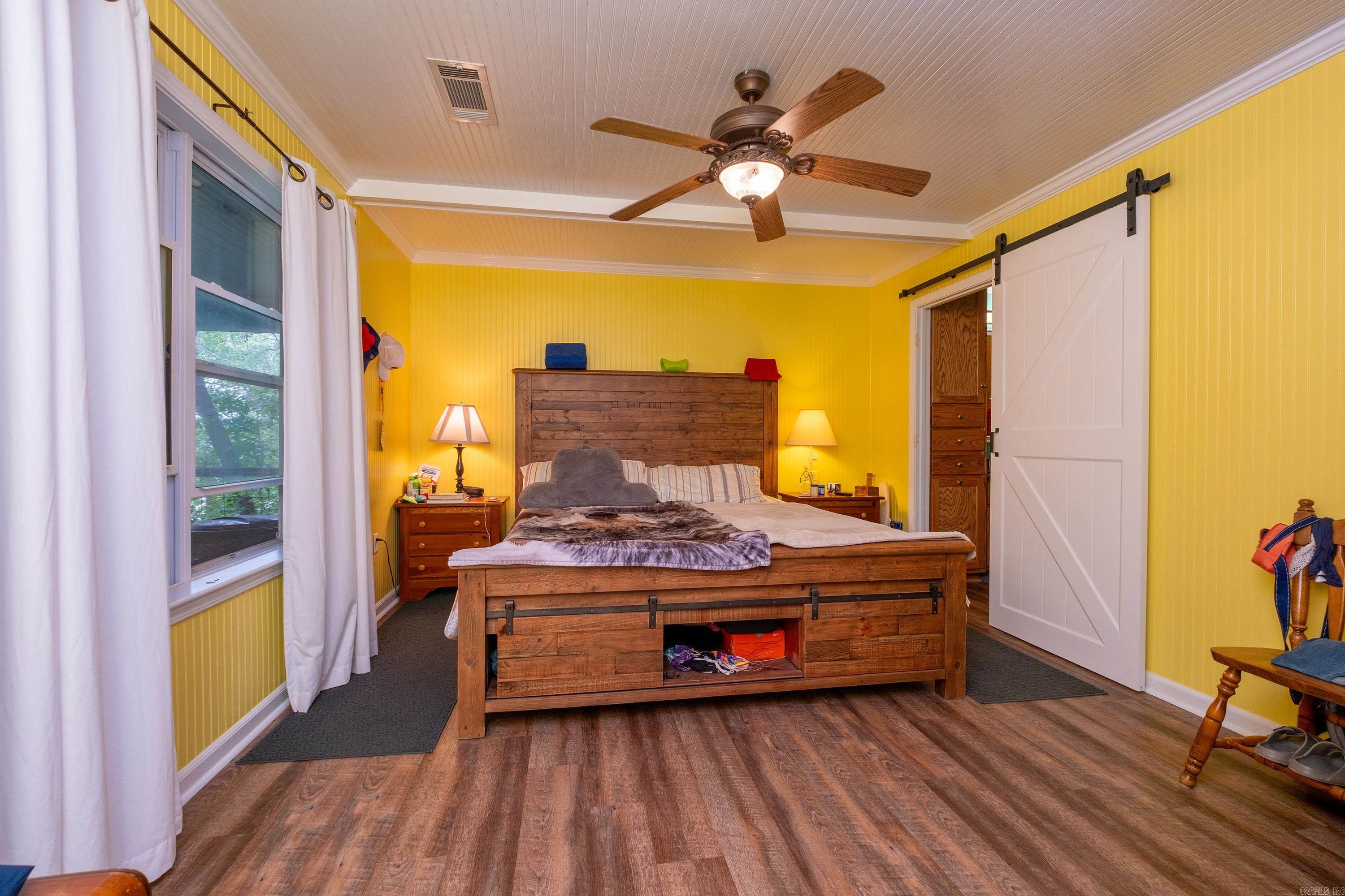 113  Laura  Searcy, AR