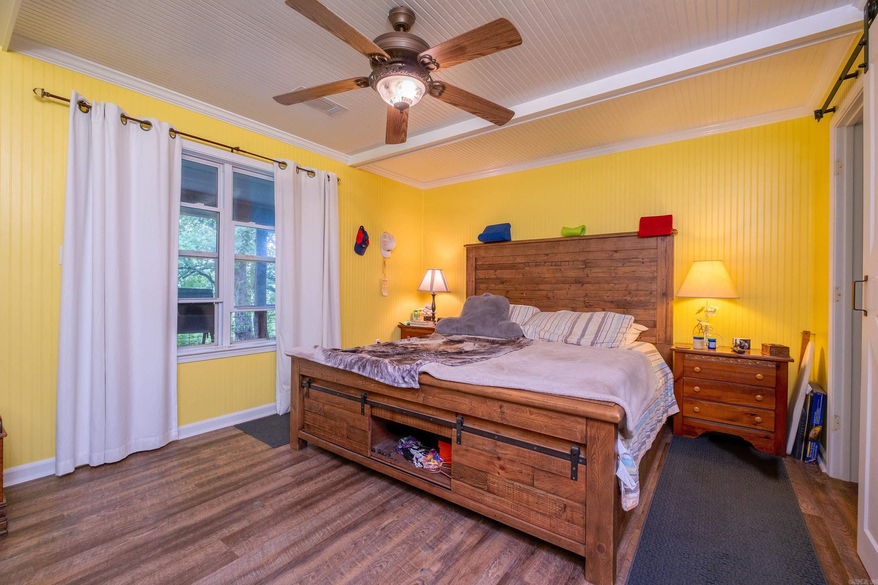 113  Laura  Searcy, AR