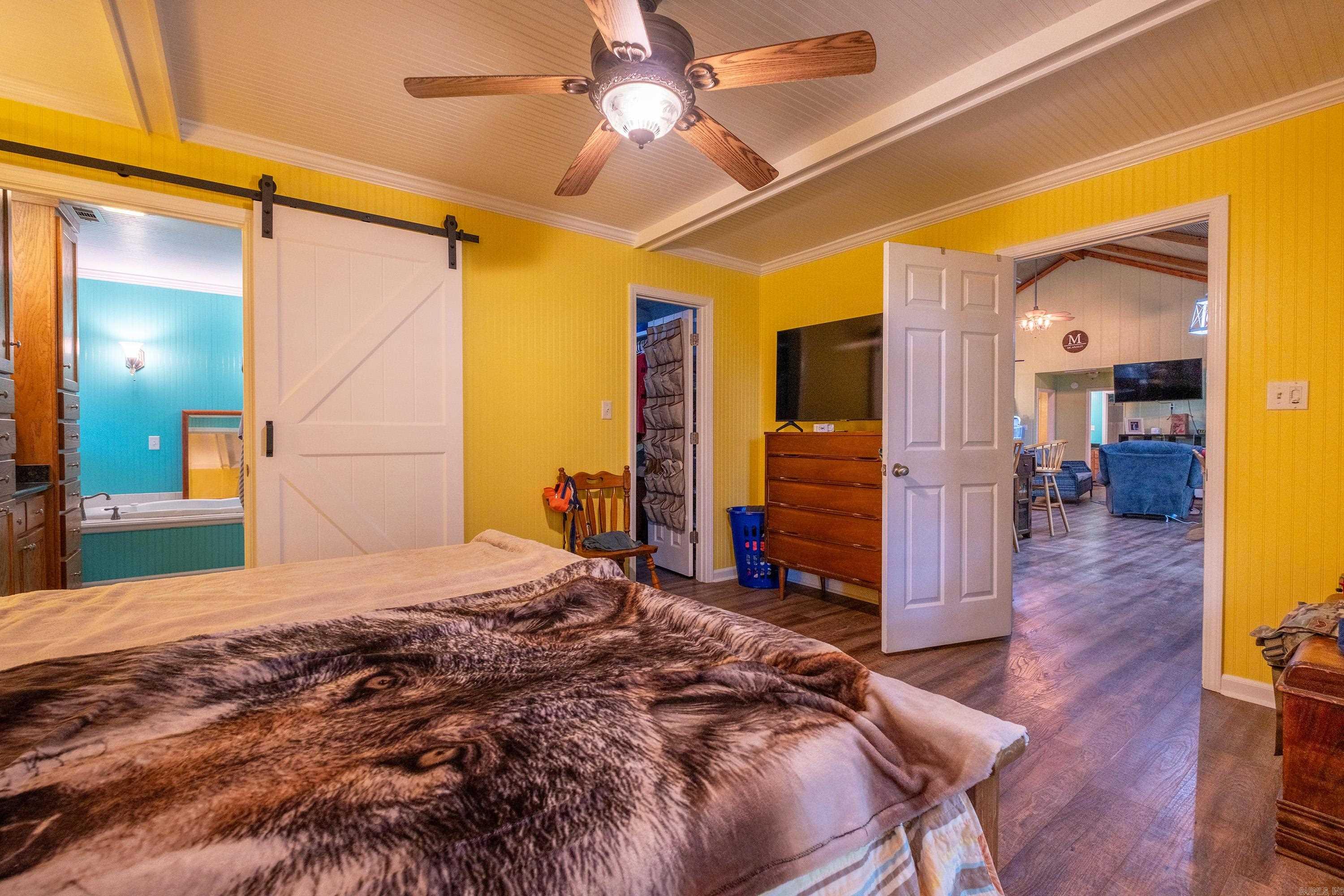 113  Laura  Searcy, AR
