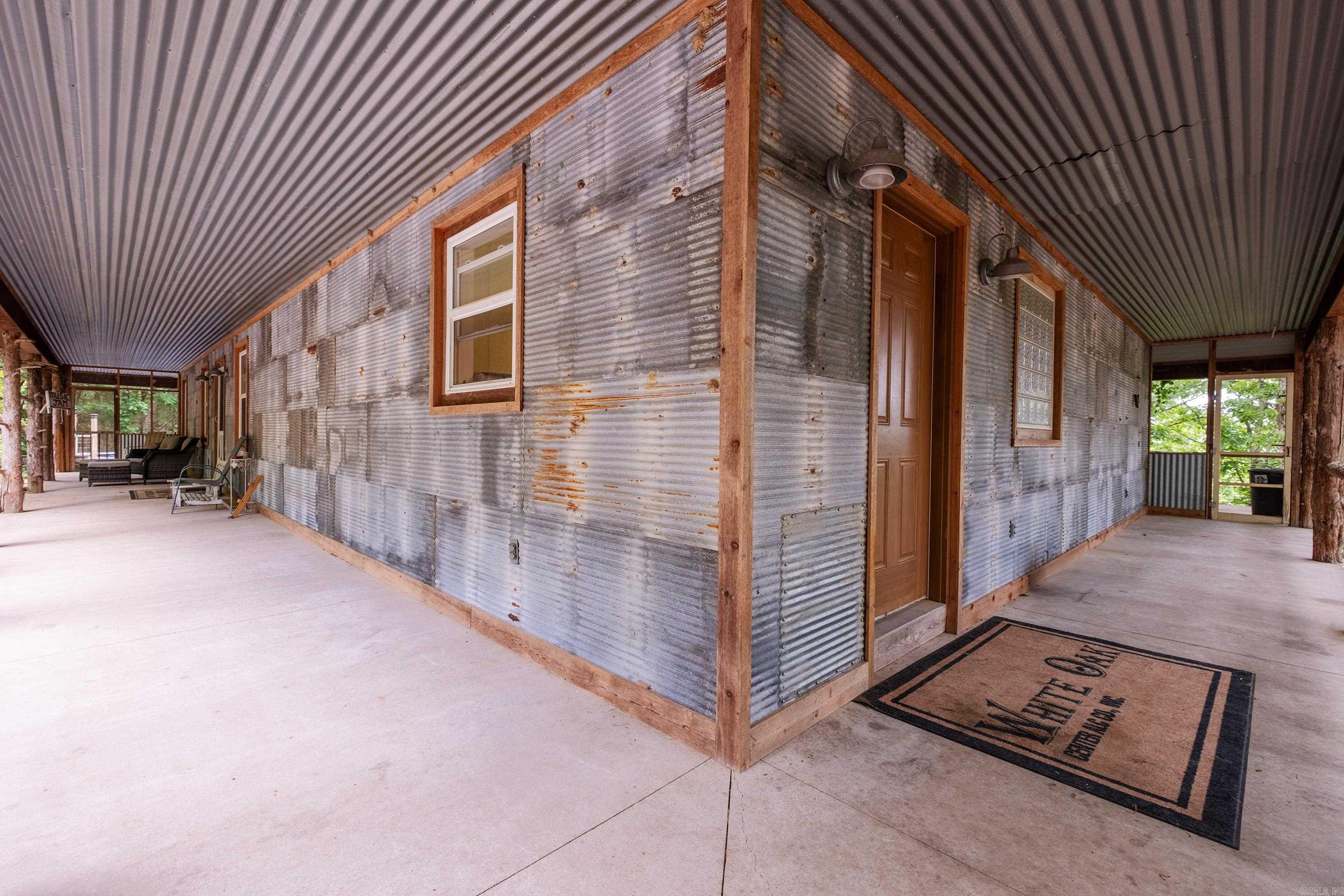 113  Laura  Searcy, AR