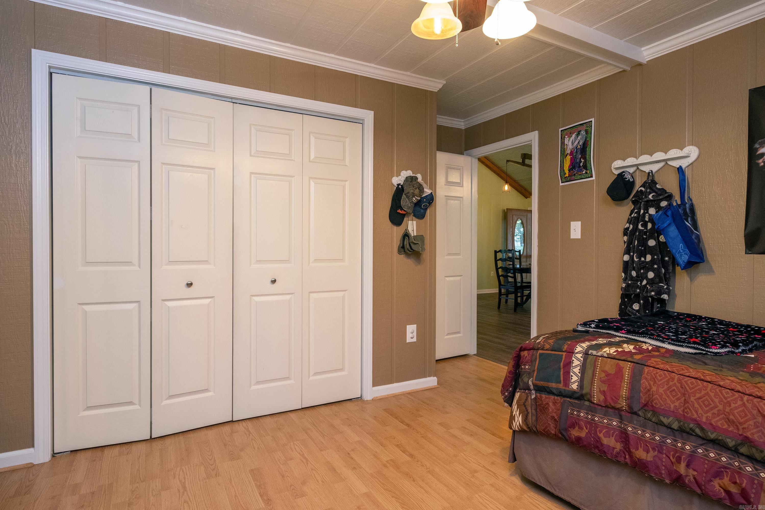 113  Laura  Searcy, AR