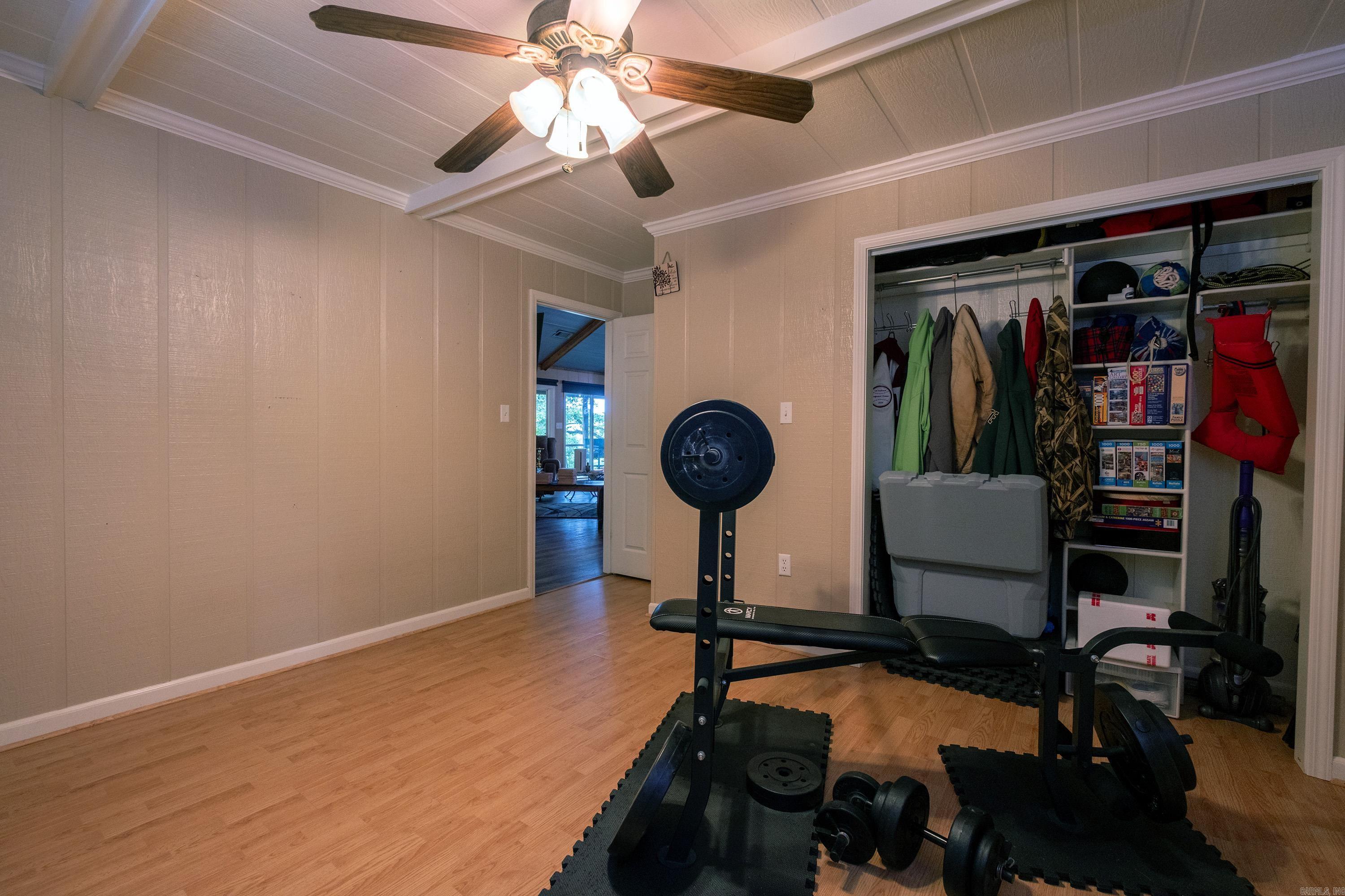 113  Laura  Searcy, AR
