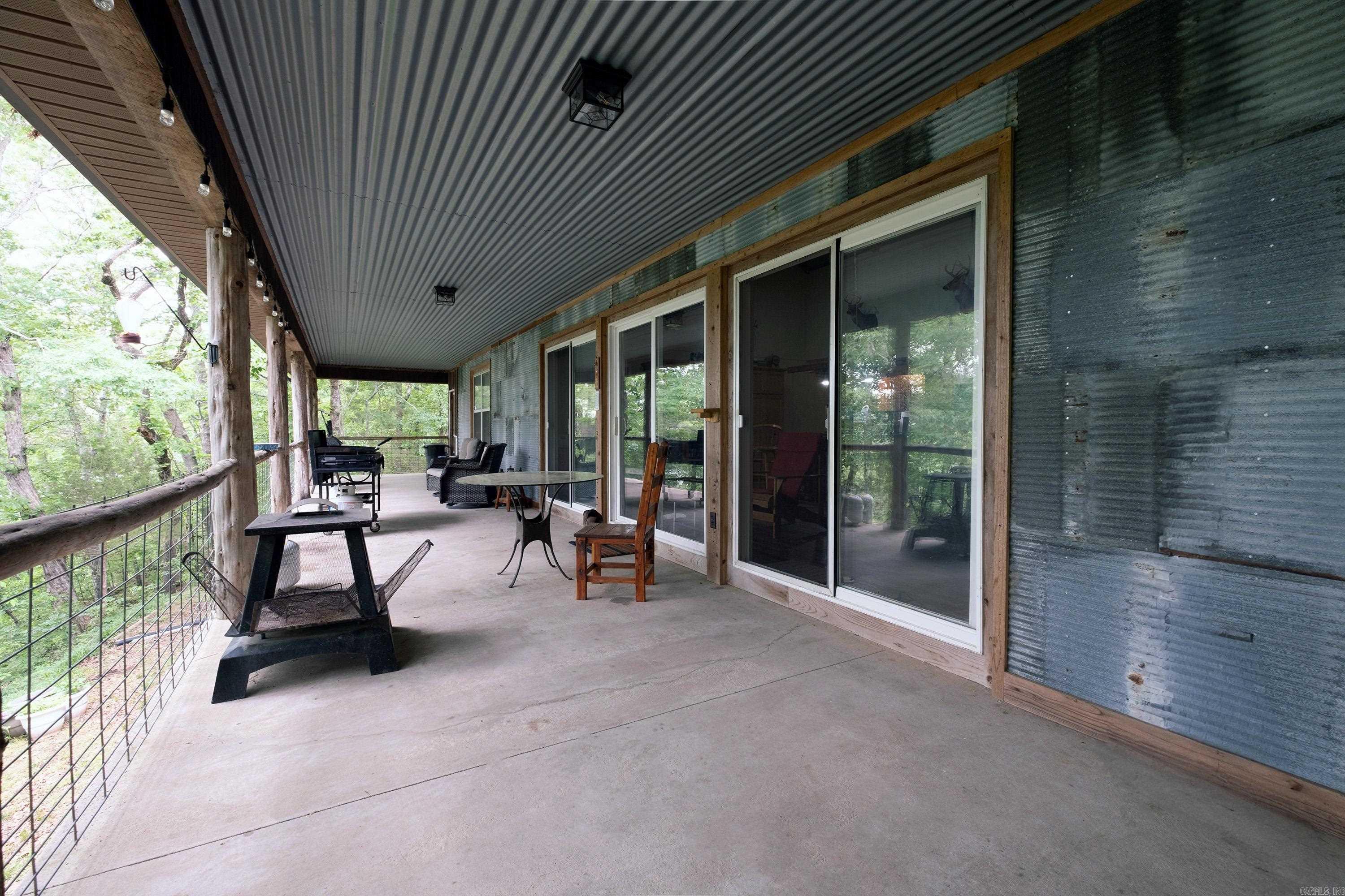 113  Laura  Searcy, AR